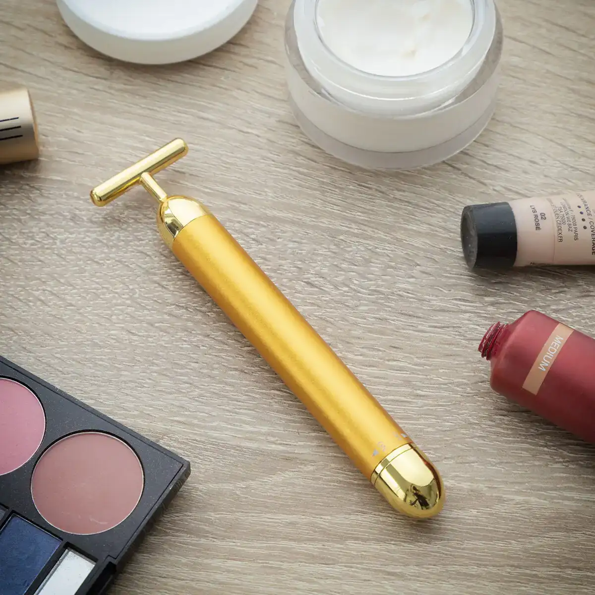 Masseur haute frequence pour le rajeunissement du visage t vibe innovagoods_7871. Bienvenue sur DIAYTAR COTE D'IVOIRE - Où l'Élégance Rencontrer la Tradition. Explorez notre gamme variée et trouvez des articles qui marient le chic moderne au charme ancestral.