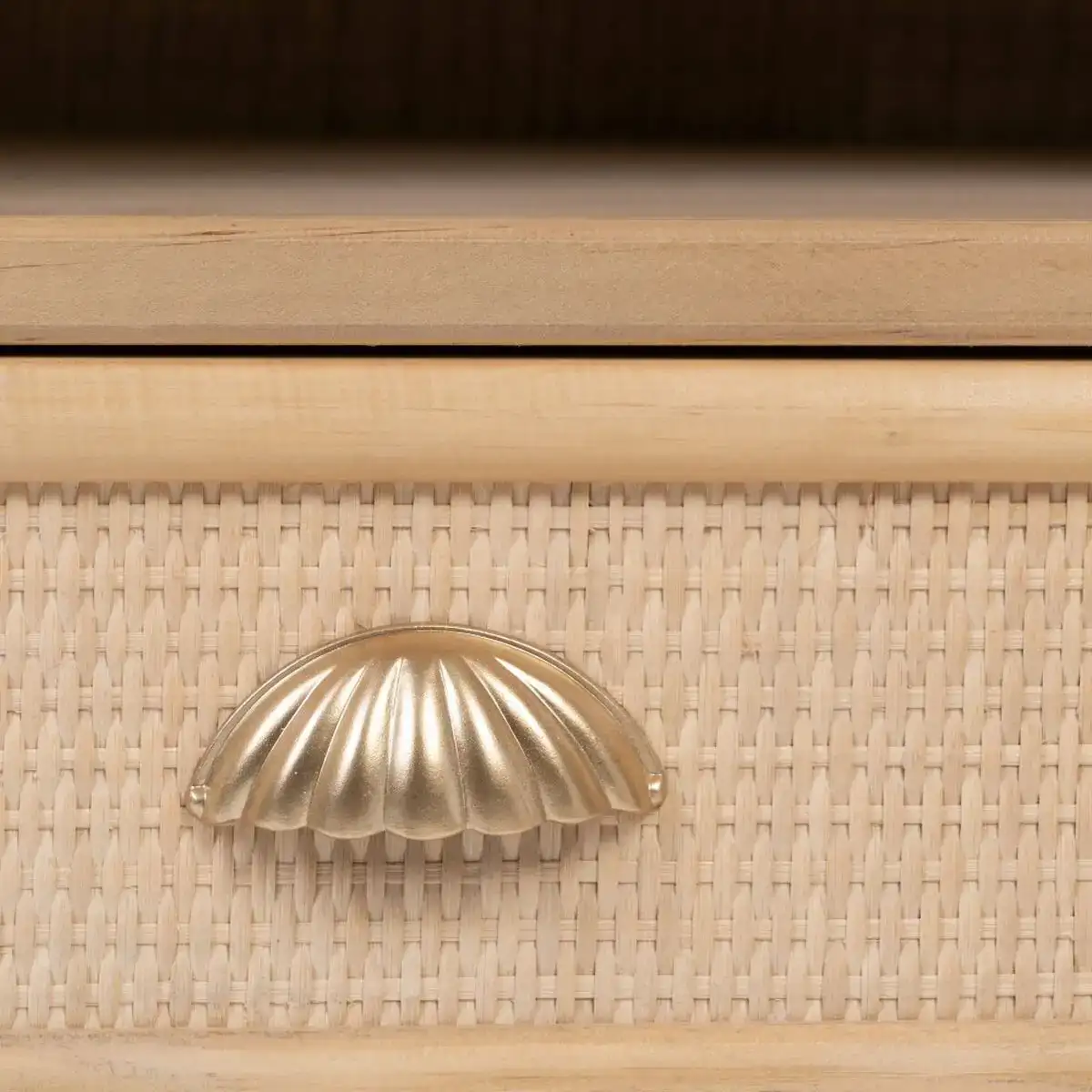 Meubles de television saphira naturel bois mdf_1914. DIAYTAR COTE D'IVOIRE - Votre Passage vers l'Élégance Accessible. Parcourez notre boutique en ligne pour trouver des produits qui vous permettent d'allier style et économies.