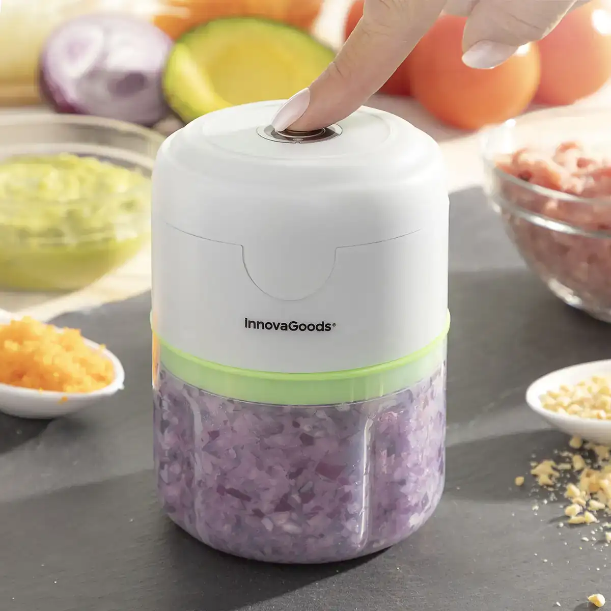Mini hachoir rechargeable et portable echoppie innovagoods_3255. DIAYTAR COTE D'IVOIRE - Votre Plateforme Shopping de Confiance. Naviguez à travers nos rayons et choisissez des produits fiables qui répondent à vos besoins quotidiens.