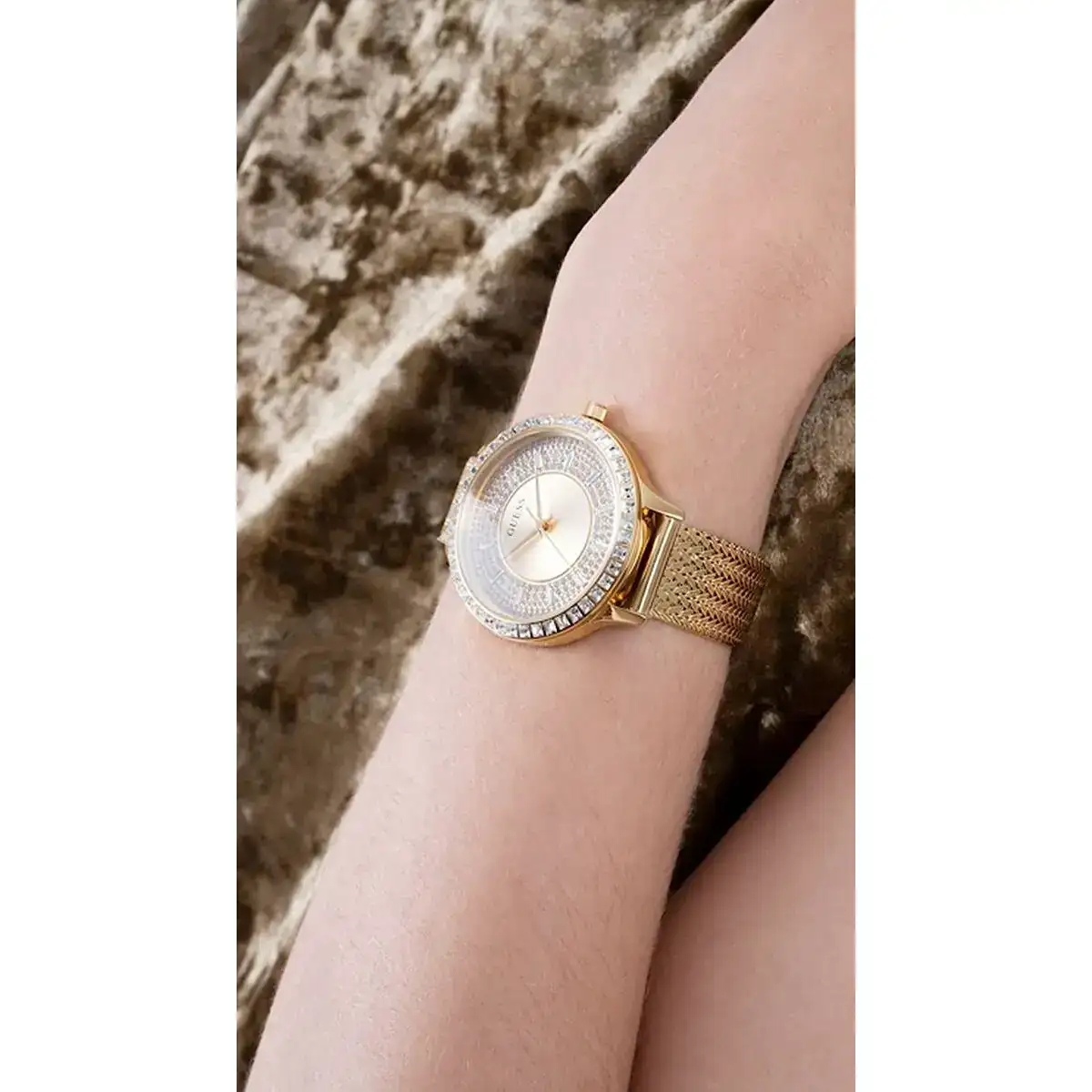 Montre femme guess_7032. DIAYTAR COTE D'IVOIRE - Là où les Possibilités sont Infinies. Parcourez nos catégories et laissez-vous séduire par des produits qui enrichiront votre quotidien, du pratique à l'esthétique.