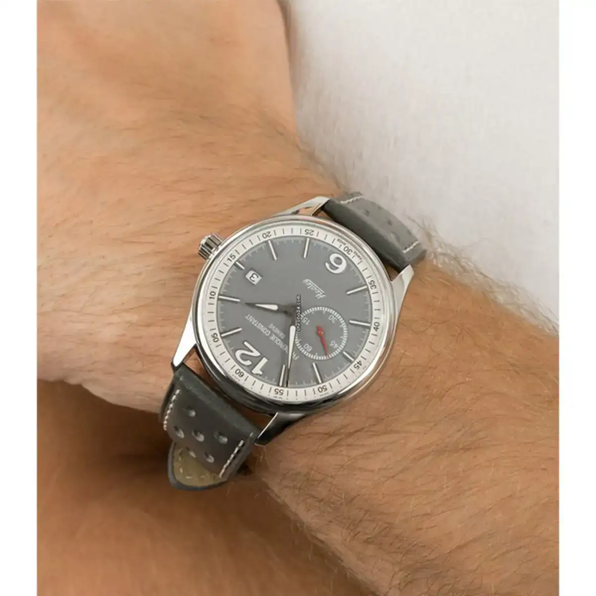 Montre homme frederique constant fc 345hgs5b6_8061. DIAYTAR COTE D'IVOIRE - Où la Qualité et la Diversité Fusionnent. Explorez notre boutique en ligne pour découvrir une gamme variée de produits qui incarnent l'excellence et l'authenticité.