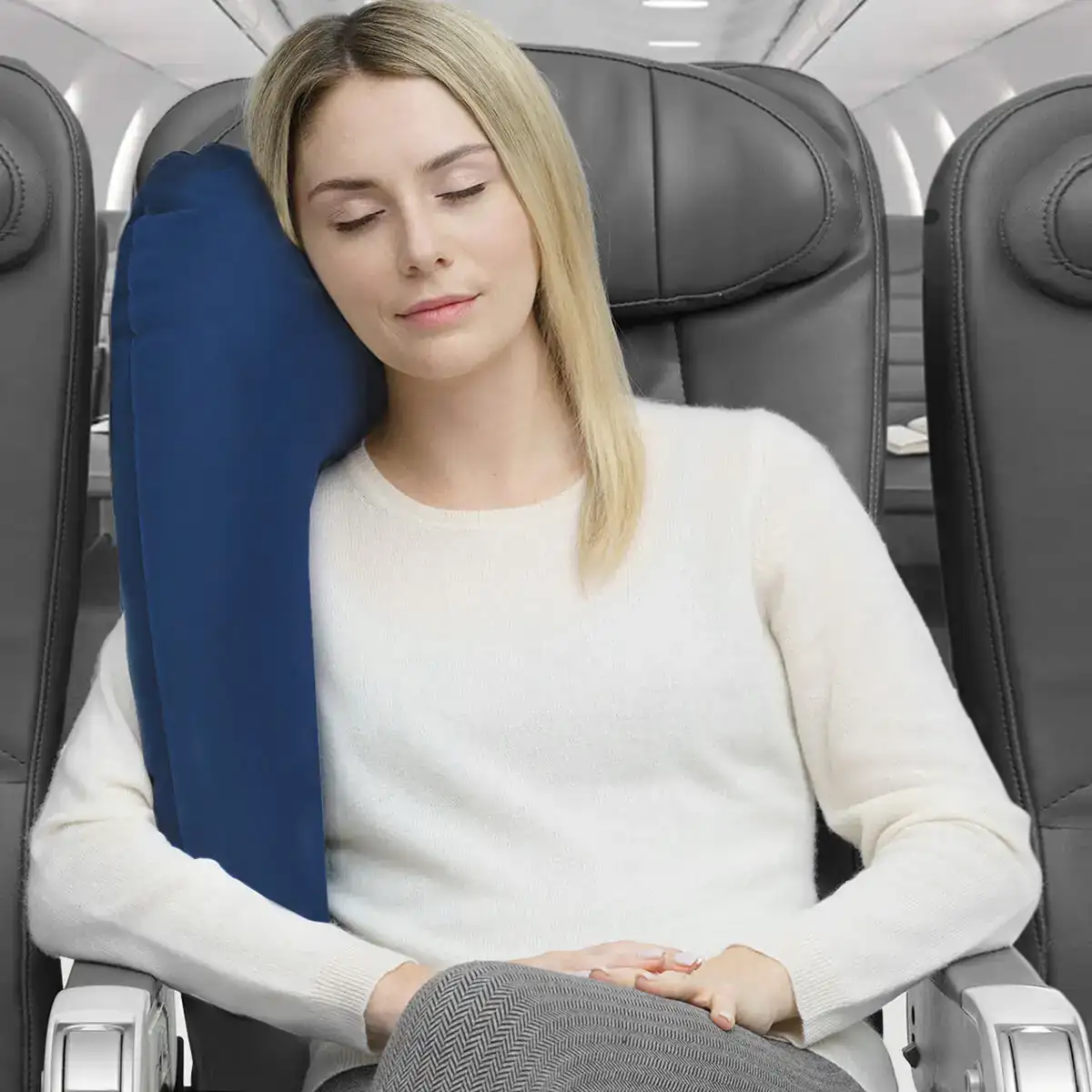 Oreiller de voyage gonflable avec support pour sieges restel innovagoods_2885. DIAYTAR COTE D'IVOIRE - Là où la Découverte est au Rendez-vous. Plongez dans notre catalogue et trouvez des articles qui éveilleront votre curiosité et élargiront vos horizons.