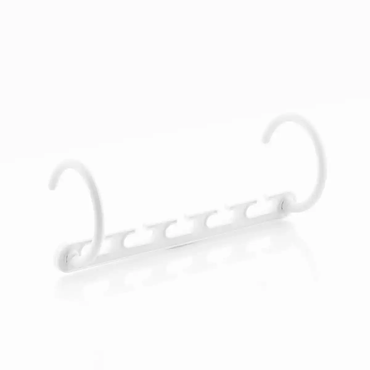 Organisateur de cintre pour 40 vetements plusrobe innovagoods 24 pieces blanc plastique reconditionne b _3896. DIAYTAR COTE D'IVOIRE - Votre Destination de Shopping Authentique au Côte d'Ivoire. Plongez dans notre boutique en ligne pour découvrir des produits qui célèbrent la riche culture et l'artisanat du pays.