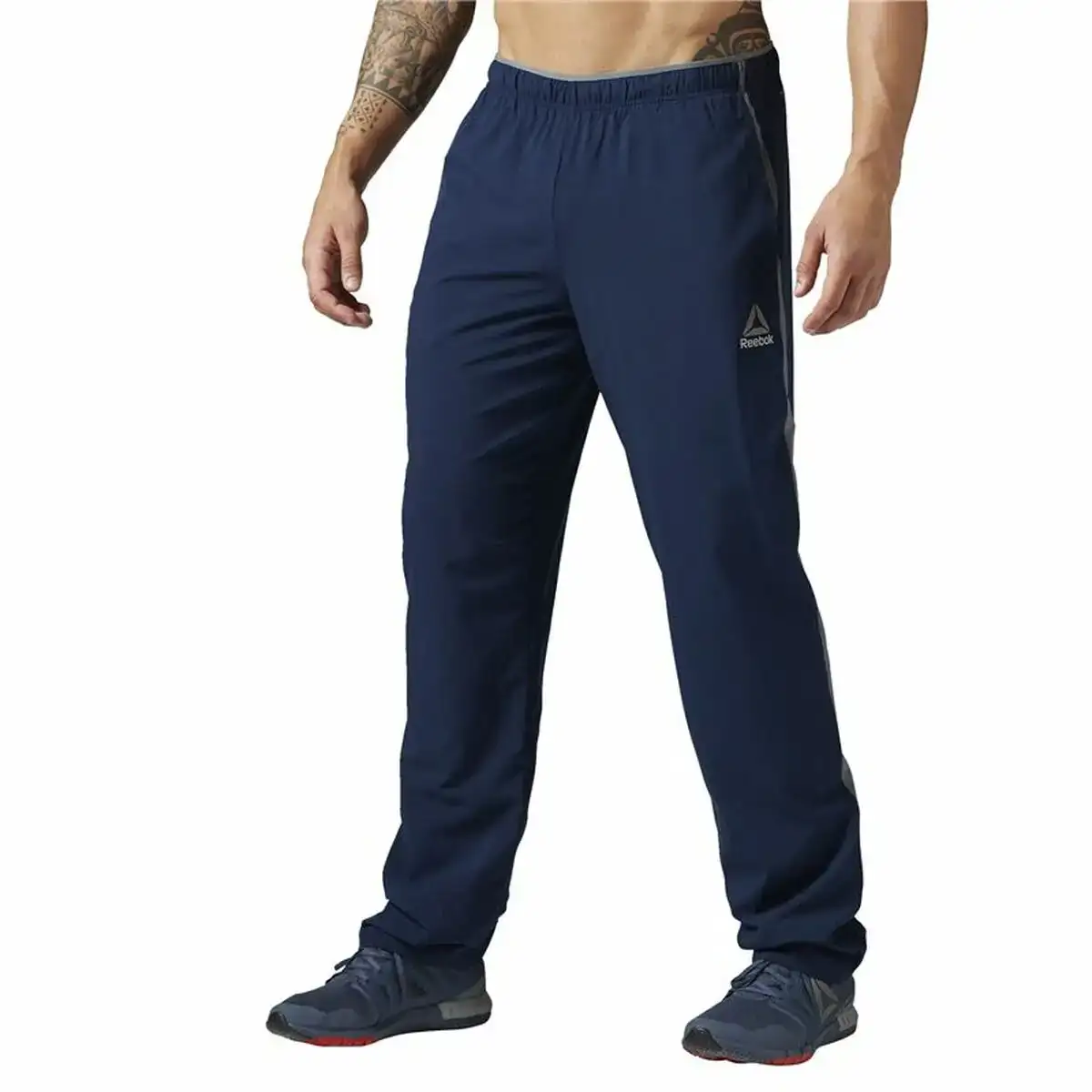 Pantalon de sport long reebok workout ready bleu fonce homme_7827. DIAYTAR COTE D'IVOIRE - Où Choisir Devient une Expression de Soi. Découvrez notre boutique en ligne et trouvez des articles qui révèlent votre personnalité et votre style.