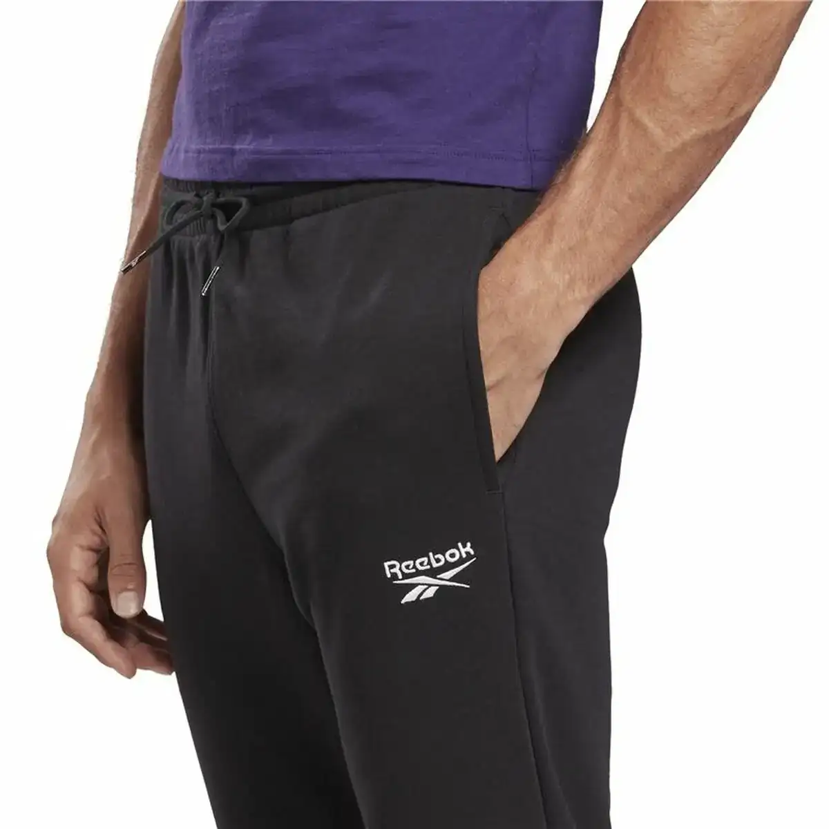 Pantalon pour adulte reebok identity noir_7910. DIAYTAR COTE D'IVOIRE - Votre Source de Découvertes Shopping. Découvrez des trésors dans notre boutique en ligne, allant des articles artisanaux aux innovations modernes.