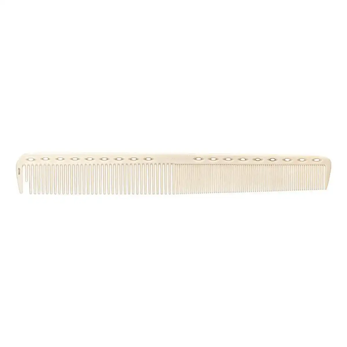 Peigne coupe cheveux xanitalia_1778. DIAYTAR COTE D'IVOIRE - Votre Compagnon Shopping, Votre Style Unique. Explorez notre boutique en ligne pour dénicher des trésors qui expriment qui vous êtes, de la mode à la maison.