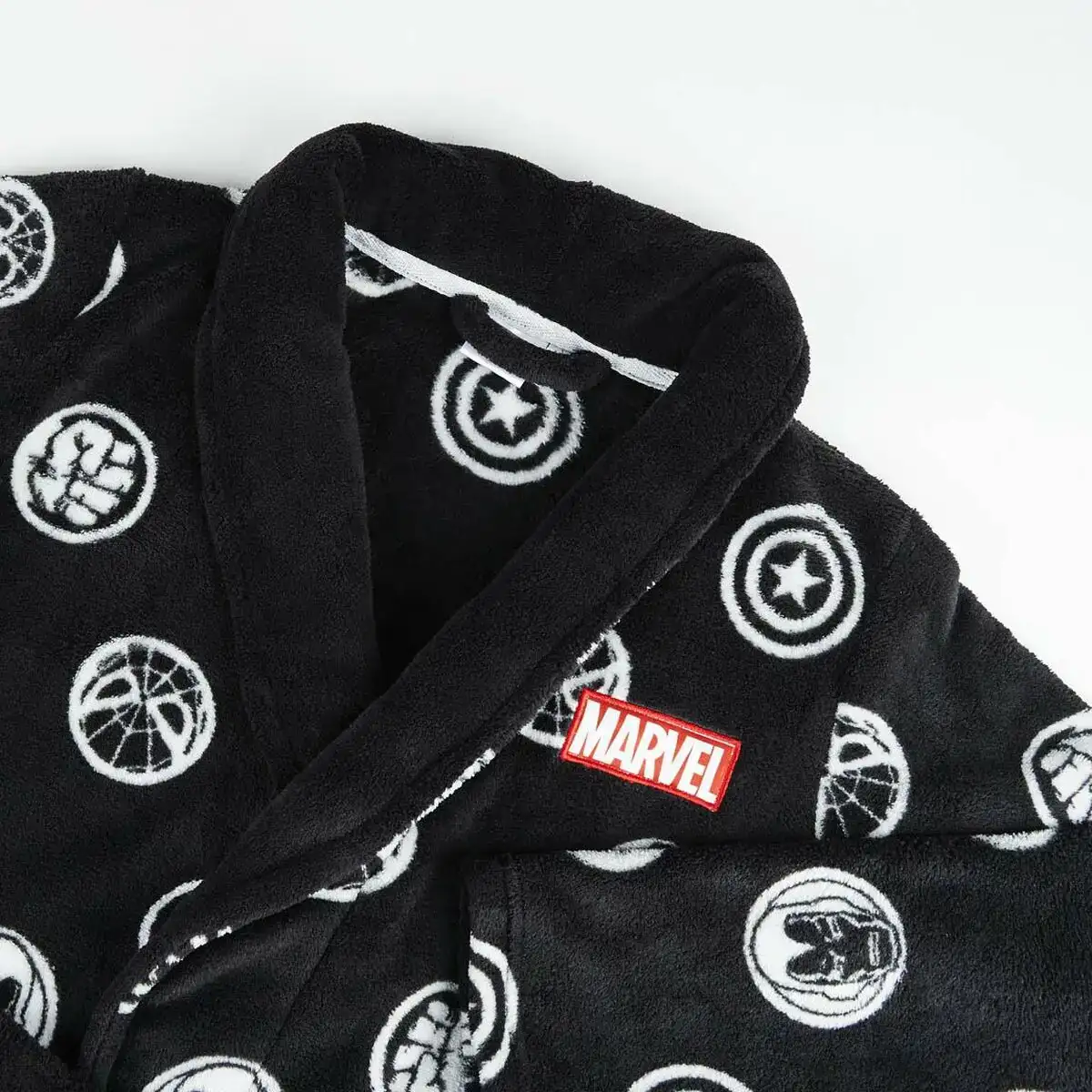 Peignoir pour enfants marvel noir_6162. Entrez dans l'Univers de DIAYTAR COTE D'IVOIRE - Où Choisir est un Plaisir. Explorez notre catalogue diversifié et trouvez des articles qui reflètent vos goûts et votre personnalité.