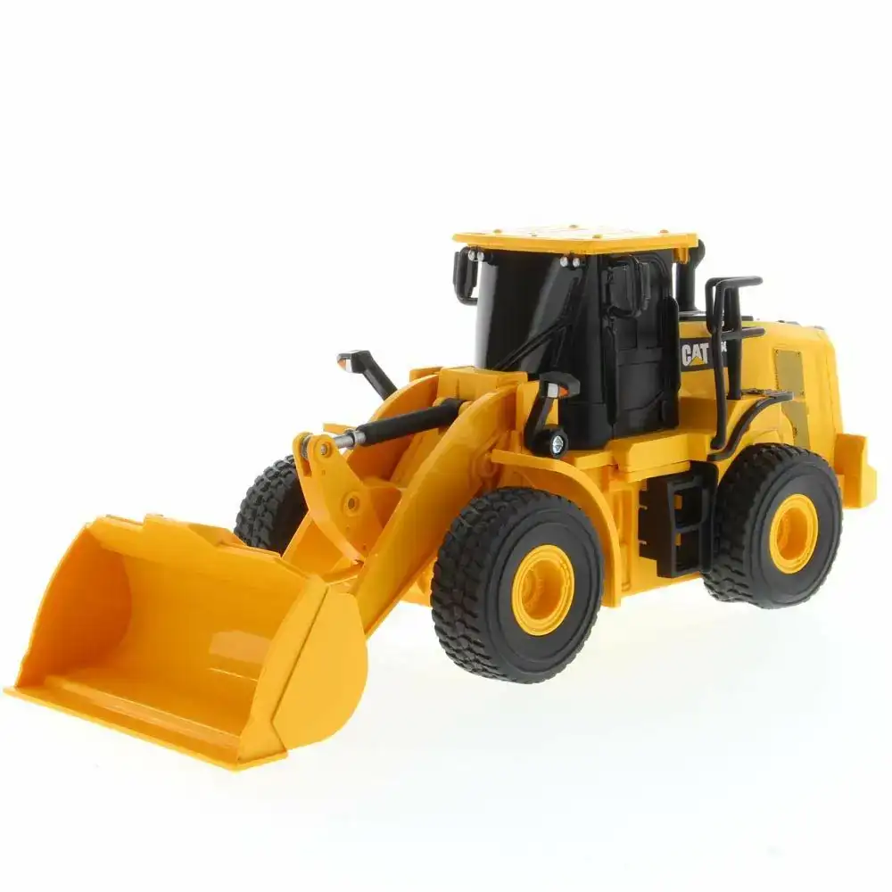Pelleteuse radiocommandee carrera cat 950m 1 35_9691. DIAYTAR COTE D'IVOIRE - Votre Passage vers le Raffinement. Plongez dans notre univers de produits exquis et choisissez des articles qui ajoutent une touche de sophistication à votre vie.