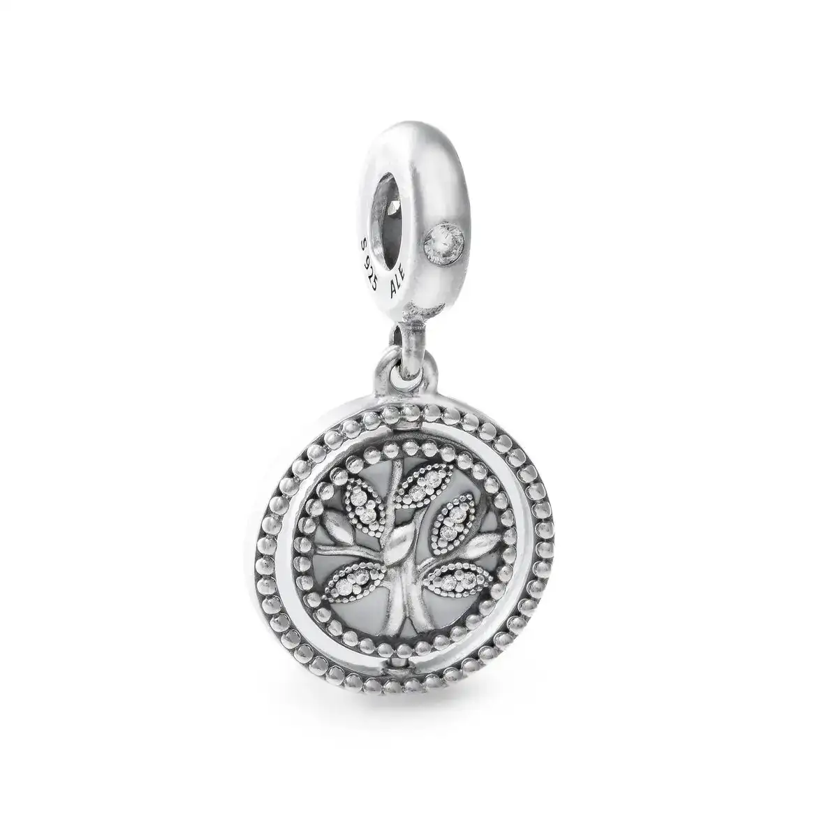 Perle de verre femme pandora spinning family tree_5788. DIAYTAR COTE D'IVOIRE - Votre Destination de Shopping Authentique au Côte d'Ivoire. Plongez dans notre boutique en ligne pour découvrir des produits qui célèbrent la riche culture et l'artisanat du pays.