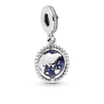 Perle de verre femme pandora spinning globe_2502. DIAYTAR COTE D'IVOIRE - L'Art de Choisir, l'Art de S'émerveiller. Explorez notre boutique en ligne et choisissez des articles qui éveillent votre sens de l'émerveillement.