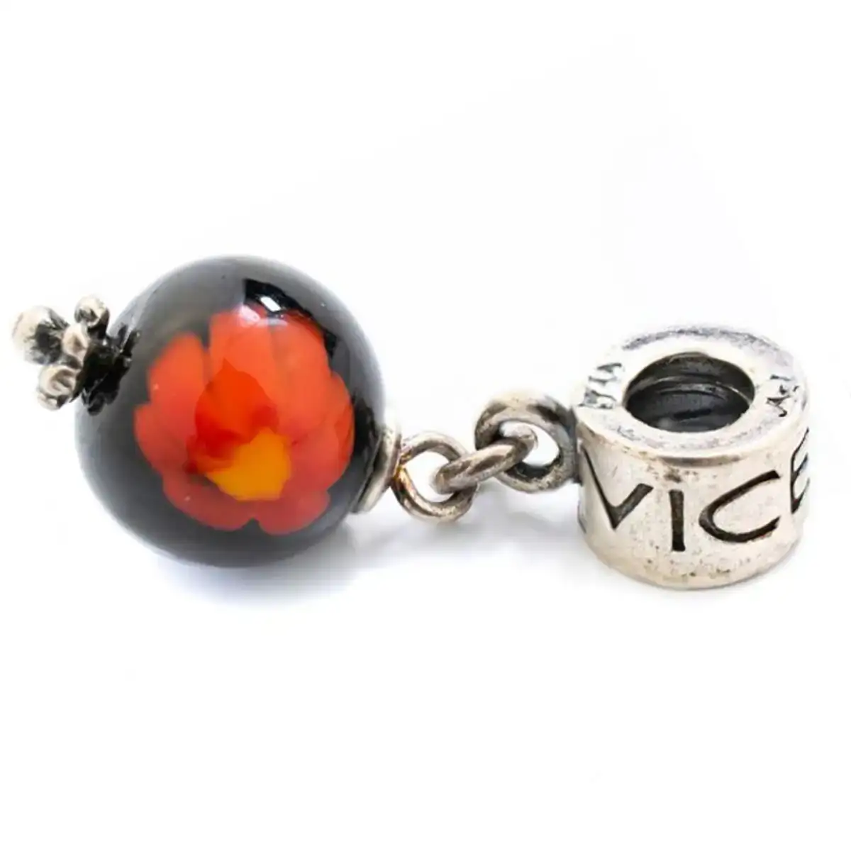 Perle de verre femme viceroy vmb0033 25 bleu rouge orange 1 cm _9608. Bienvenue chez DIAYTAR COTE D'IVOIRE - Où Chaque Achat est un Geste d'Amour. Découvrez notre sélection minutieuse et choisissez des articles qui témoignent de votre passion.