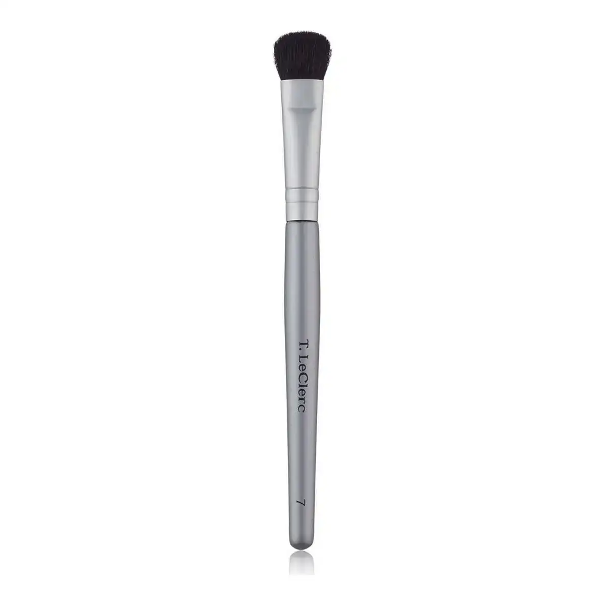 Pinceau de maqullage eye base leclerc_9085. Entrez dans l'Univers de DIAYTAR COTE D'IVOIRE - Où l'Élégance Rencontre la Tradition. Explorez notre gamme variée et trouvez des articles qui ajoutent une touche de sophistication à votre vie.