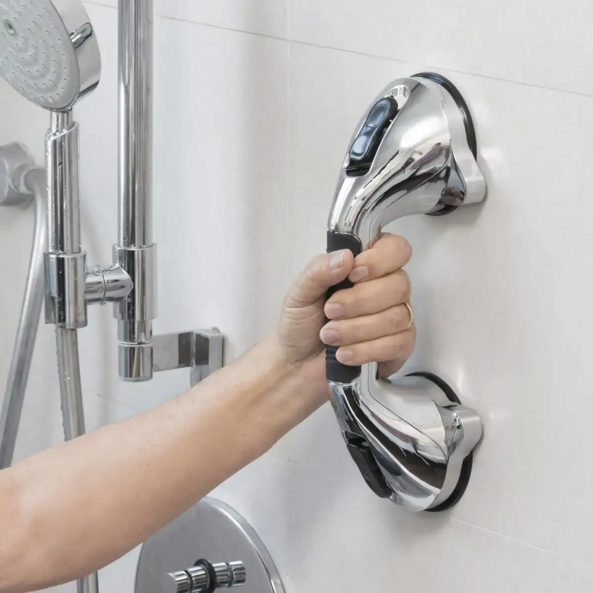 Poignee de securite pour salles de bains saath innovagoods_9216. DIAYTAR COTE D'IVOIRE - Votre Plateforme pour un Shopping Inspiré. Explorez nos offres variées et découvrez des articles qui stimulent votre créativité et embellissent votre vie.