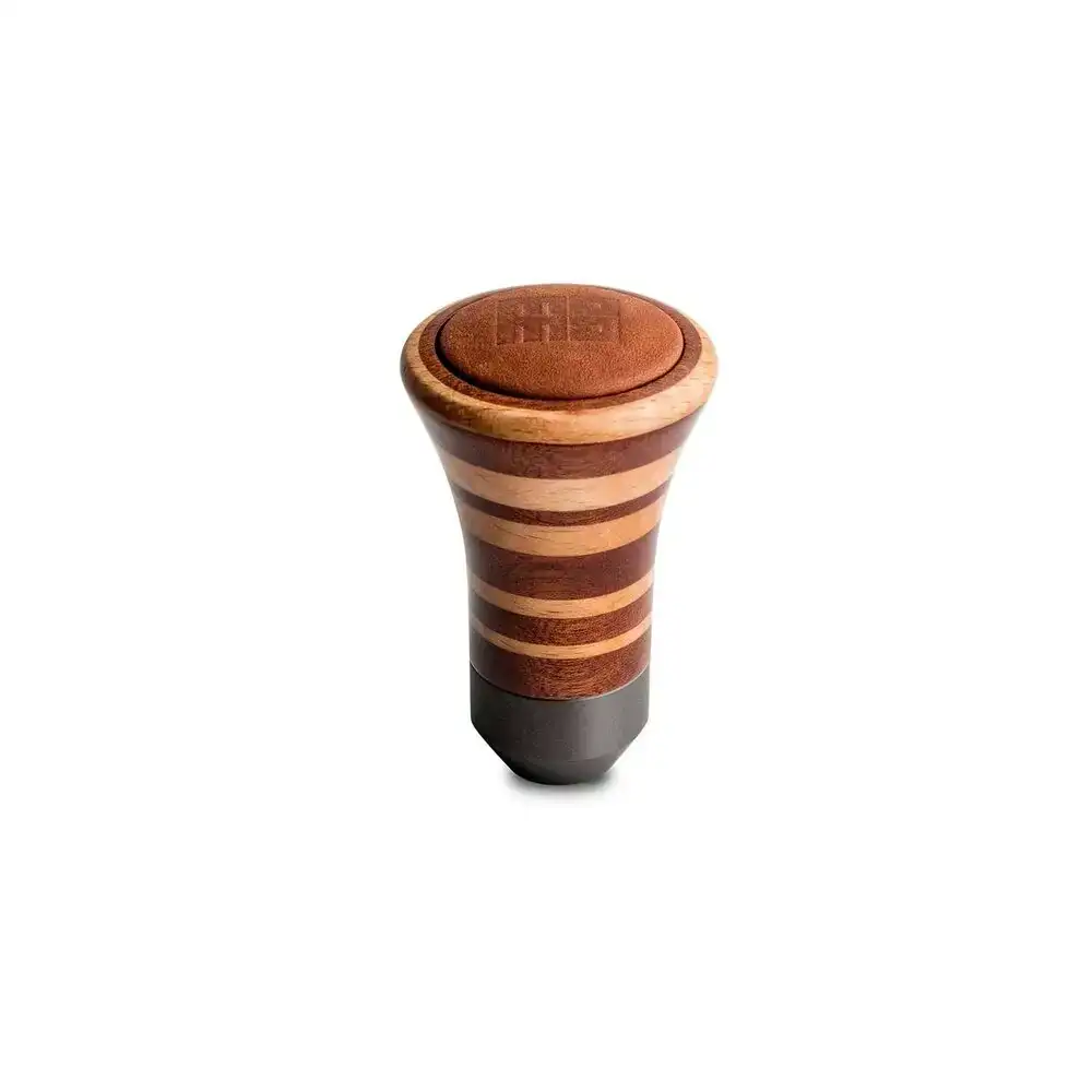 Pommeau de levier de vitesse momo trofeo bois_6219. DIAYTAR COTE D'IVOIRE - L'Art de Vivre l'Excellence au Quotidien. Explorez notre gamme et choisissez des produits qui ajoutent une note de prestige à votre vie.