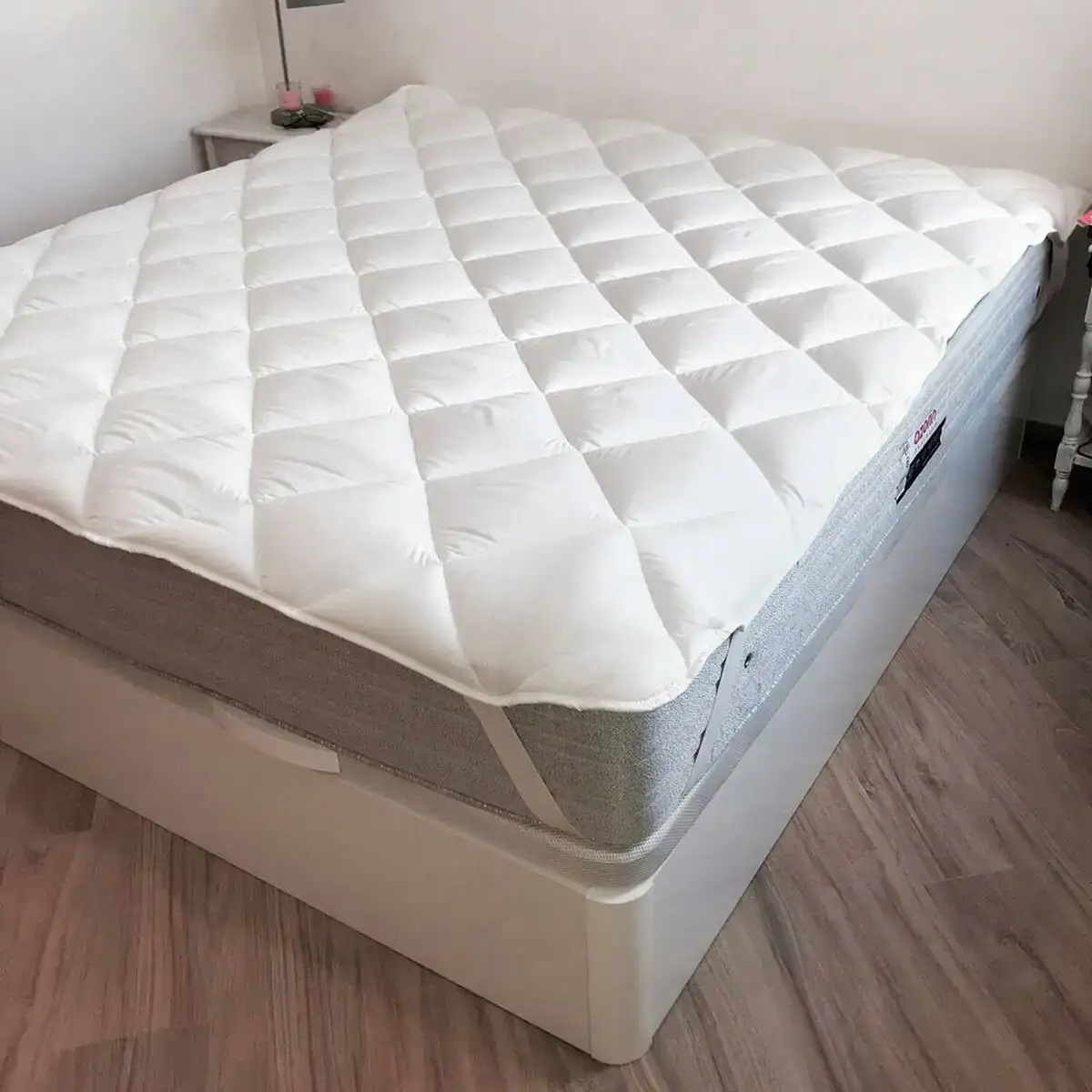Protecteur de matelas naturals blanc lit king size 180 x 190 200 cm _7618. Entrez dans l'Univers de DIAYTAR COTE D'IVOIRE - Où l'Authenticité Renouvelle Votre Quotidien. Explorez notre gamme de produits et trouvez des articles qui reflètent votre essence.