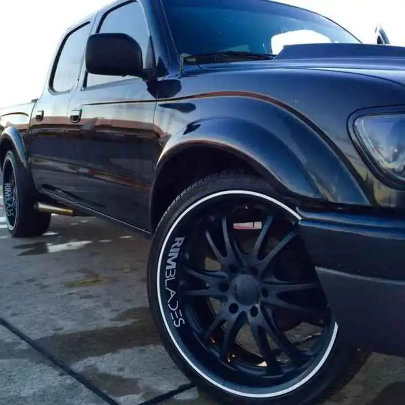 Protecteur jante occ motorsport blanc_6528. DIAYTAR COTE D'IVOIRE - Où l'Élégance Rencontre l'Authenticité. Naviguez à travers notre boutique en ligne et choisissez des produits qui incarnent le style et la tradition du Côte d'Ivoire.