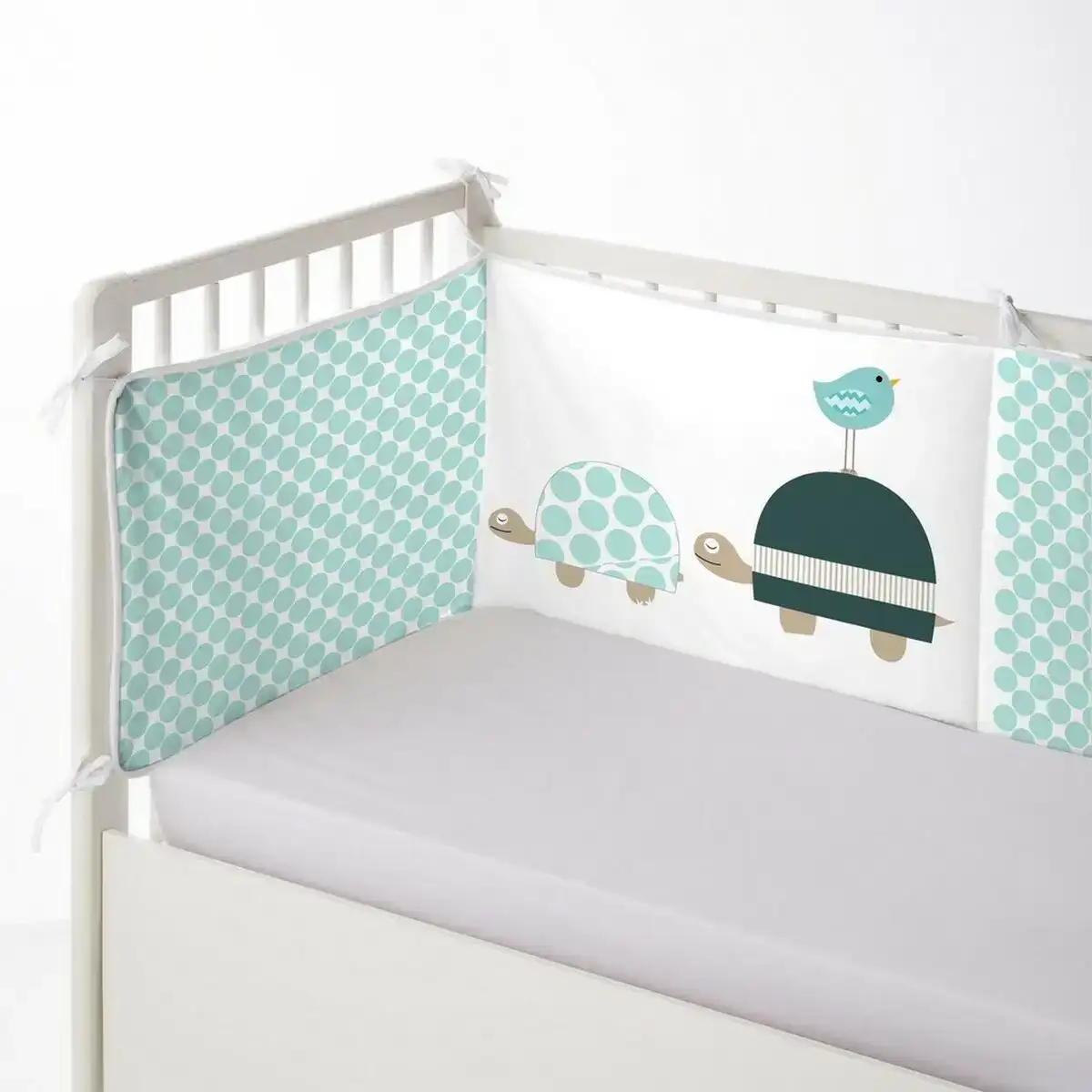 Protection du berceau cool kids pablo 60 x 60 x 60 40 cm _5289. DIAYTAR COTE D'IVOIRE - Où Choisir est une Célébration de l'Artisanat Local. Découvrez notre boutique en ligne et choisissez des produits qui incarnent la passion des artisans sénégalais.
