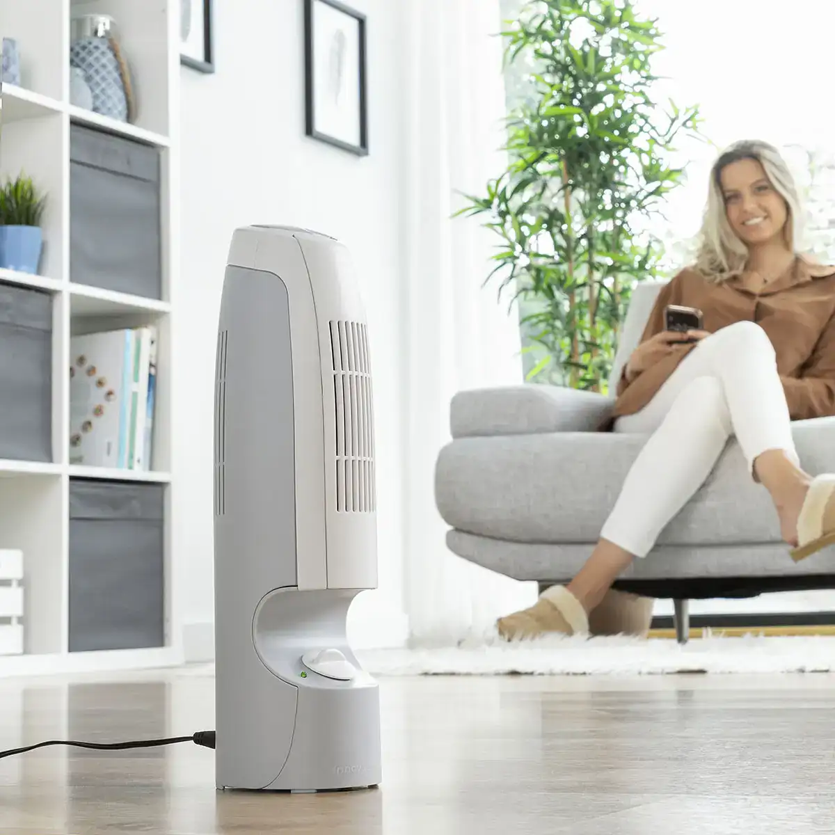 Purificateur d air ionique aionic innovagoods blanc reconditionne c _5887. DIAYTAR COTE D'IVOIRE - Où Chaque Achat Raconte une Histoire. Explorez notre boutique en ligne et créez votre propre narration à travers notre diversité de produits, chacun portant une signification unique.
