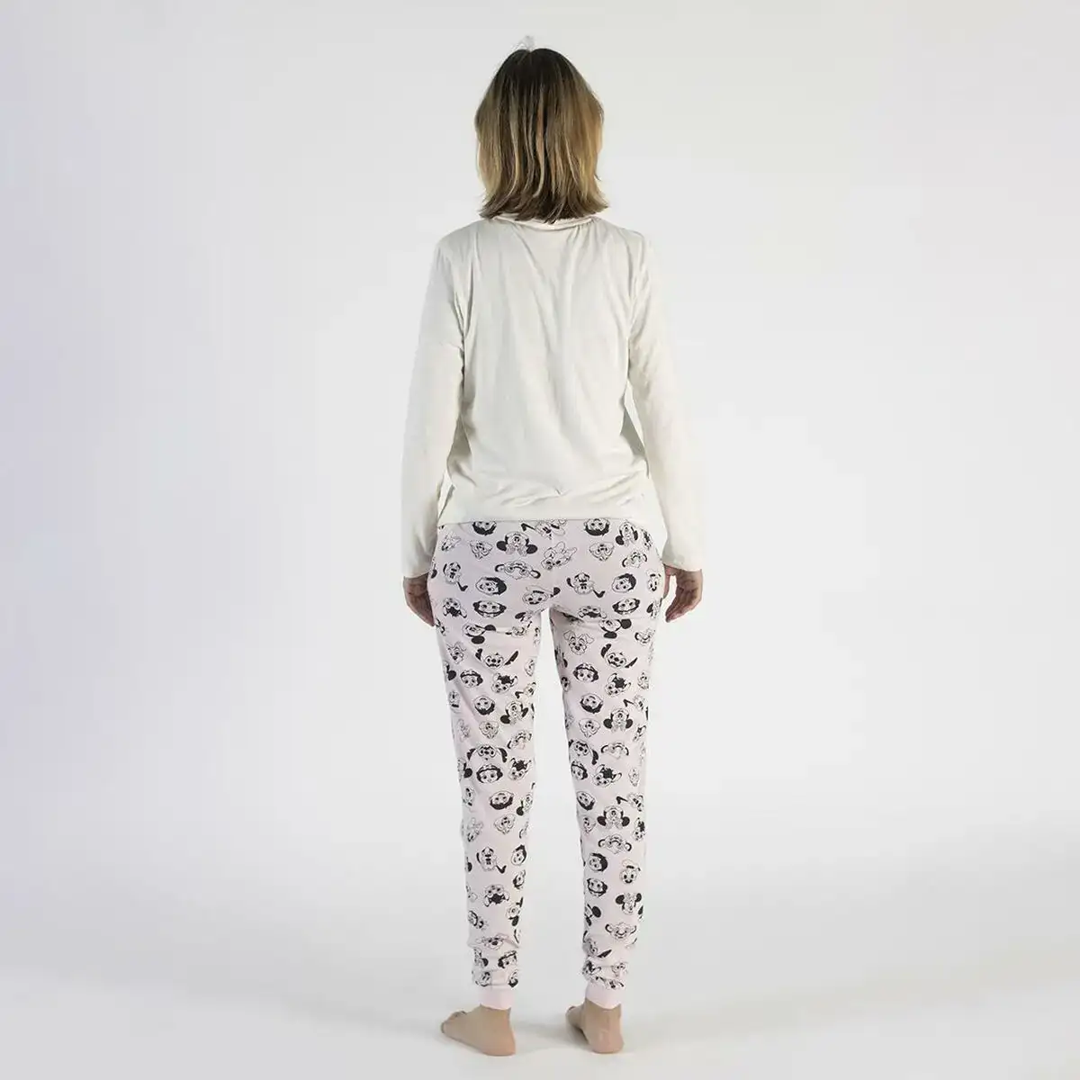 Pyjama disney rose clair beige_1616. DIAYTAR COTE D'IVOIRE - Où Choisir Devient une Expression de Soi. Découvrez notre boutique en ligne et trouvez des articles qui révèlent votre personnalité et votre style.