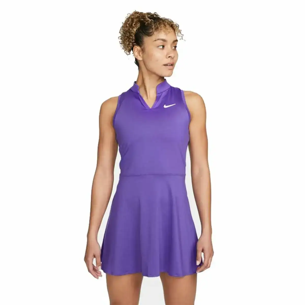 Robe nike victory violet_8741. DIAYTAR COTE D'IVOIRE - L'Univers du Choix et de l'Authenticité. Explorez notre catalogue et découvrez des articles qui incarnent le patrimoine du Côte d'Ivoire et la modernité du monde.