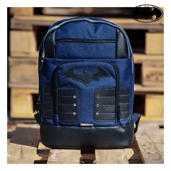 Sac a dos casual batman blue marine_1540. DIAYTAR COTE D'IVOIRE - Là où Vos Rêves Prendent Forme. Plongez dans notre catalogue diversifié et trouvez des produits qui enrichiront votre quotidien, du pratique à l'exceptionnel.