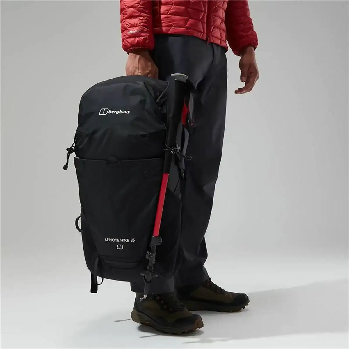 Sac polochon berghaus remote hike 35 noir_3428. DIAYTAR COTE D'IVOIRE - Votre Plaisir Shopping à Portée de Clic. Explorez notre boutique en ligne et trouvez des produits qui ajoutent une touche de bonheur à votre vie quotidienne.