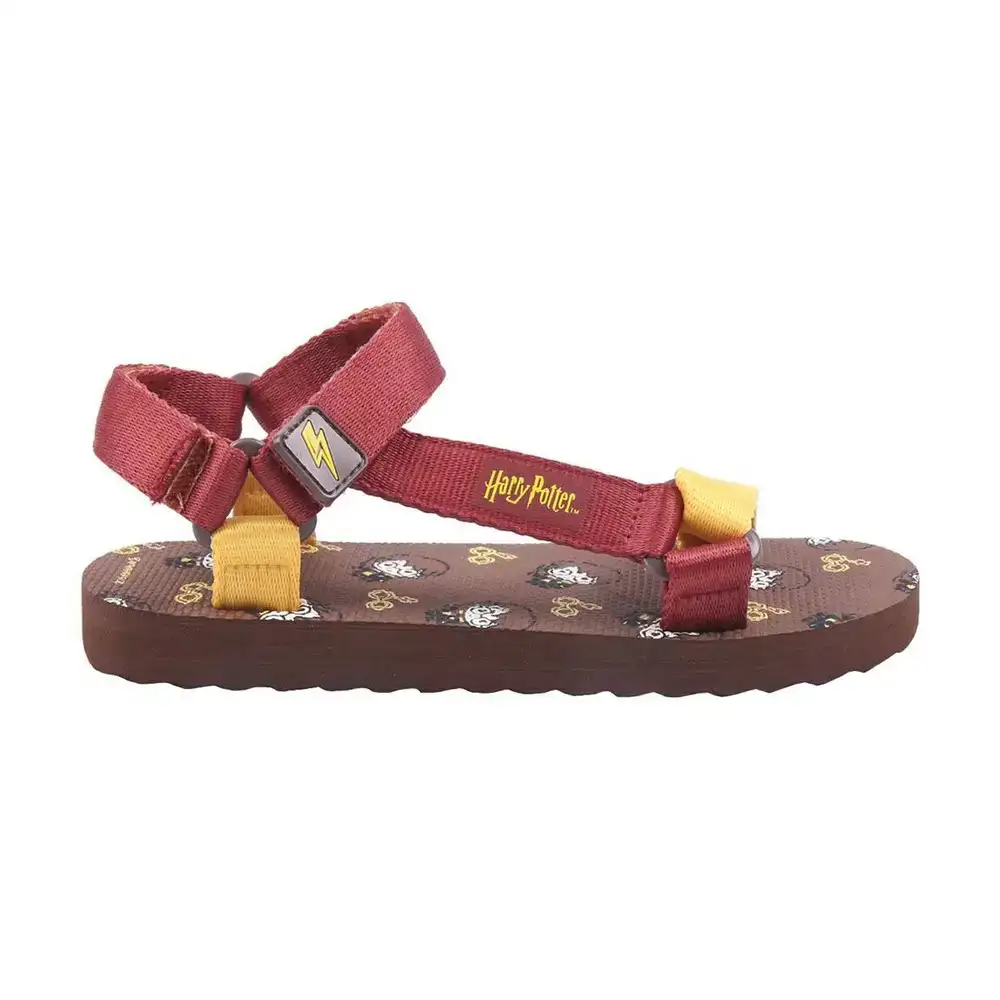 Sandales pour enfants harry potter rouge marron_5414. DIAYTAR COTE D'IVOIRE - Où Choisir est un Plaisir Responsable. Parcourez notre catalogue et choisissez des produits qui incarnent notre engagement envers des pratiques durables et éthiques.
