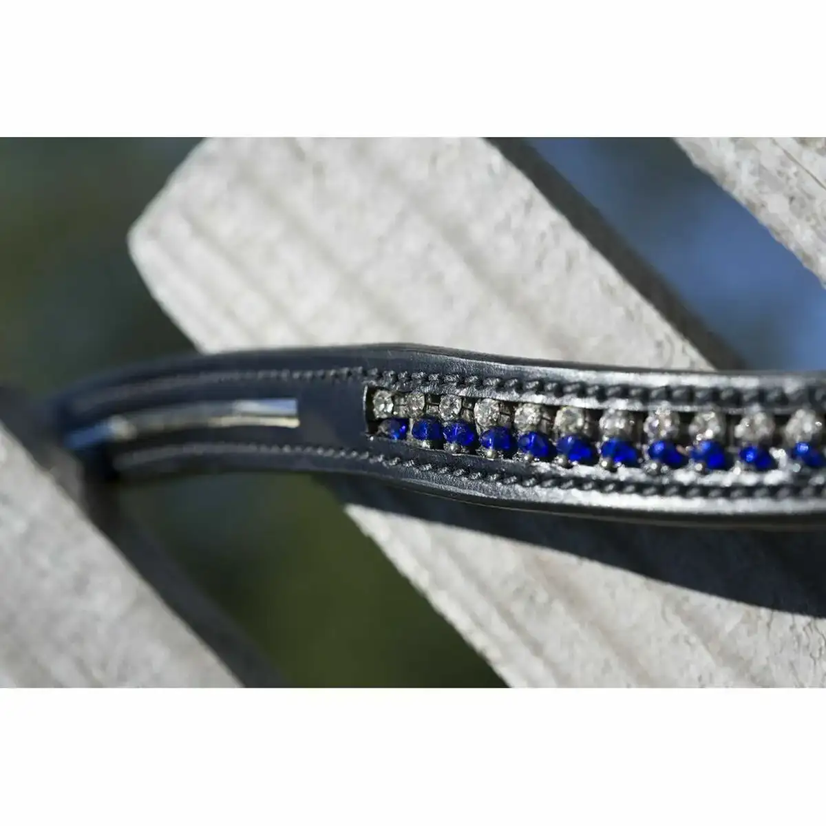 Serre tete reconditionne d _7464. Entrez dans l'Univers de DIAYTAR COTE D'IVOIRE - Où Chaque Produit est une Découverte. Explorez notre gamme variée et trouvez des articles qui vous surprennent et vous inspirent.