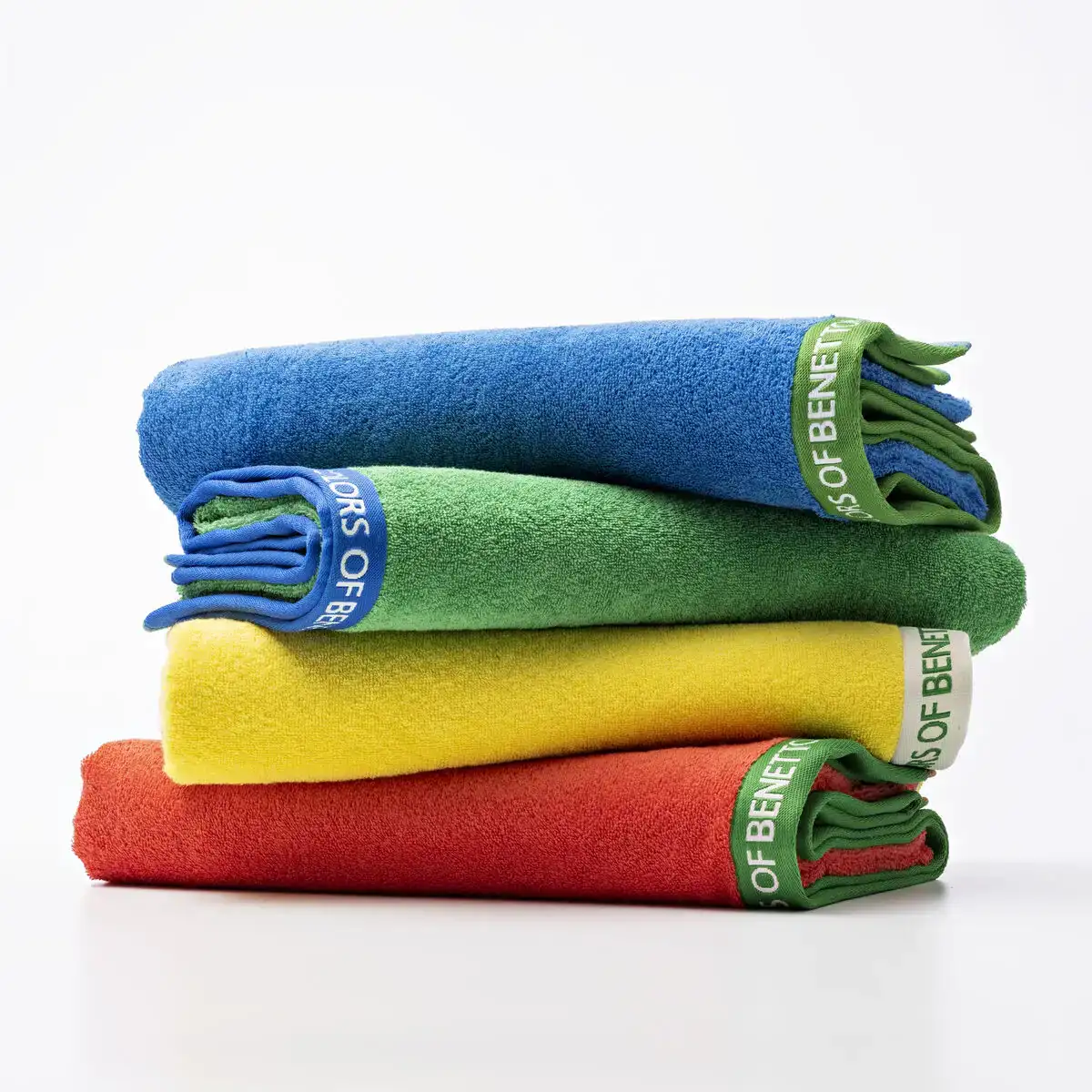 Serviette de plage benetton rainbow be vert 90 x 160 cm oeko tex _6785. DIAYTAR COTE D'IVOIRE - Votre Destination Shopping Authentique. Explorez notre boutique en ligne et découvrez des trésors qui reflètent l'âme du Côte d'Ivoire, pour une expérience shopping unique.