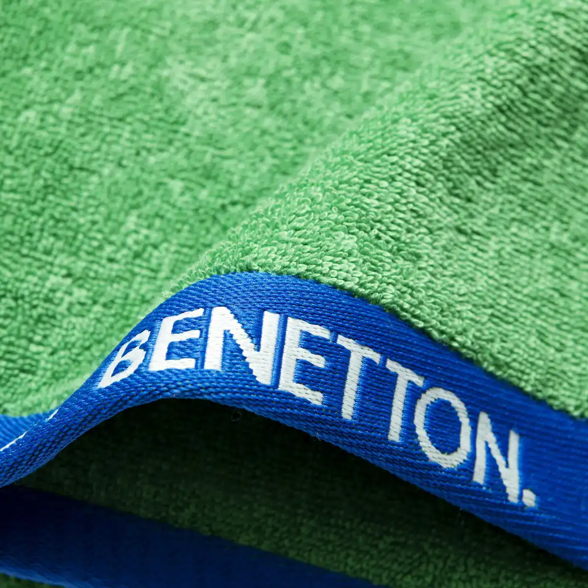 Serviette de plage benetton rainbow be vert 90 x 160 cm oeko tex _9281. Découvrez DIAYTAR COTE D'IVOIRE - Votre Source de Produits Variés et un Service Exceptionnel. Parcourez nos catégories et bénéficiez d'un service client dévoué, prêt à vous guider à chaque étape.