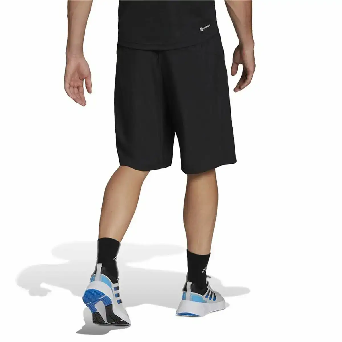 Short de sport adidas aeroready designed noir_3123. Bienvenue sur DIAYTAR COTE D'IVOIRE - Où le Shopping est une Affaire Personnelle. Découvrez notre sélection et choisissez des produits qui reflètent votre unicité et votre individualité.