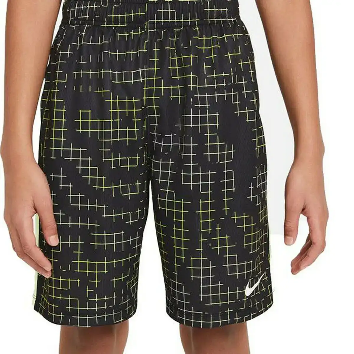 Short de sport nike dri fit multicouleur_9998. DIAYTAR COTE D'IVOIRE - Votre Marché Virtuel au Côte d'Ivoire. Parcourez notre boutique en ligne pour trouver des trésors cachés, des articles indispensables du quotidien aux joyaux artistiques.
