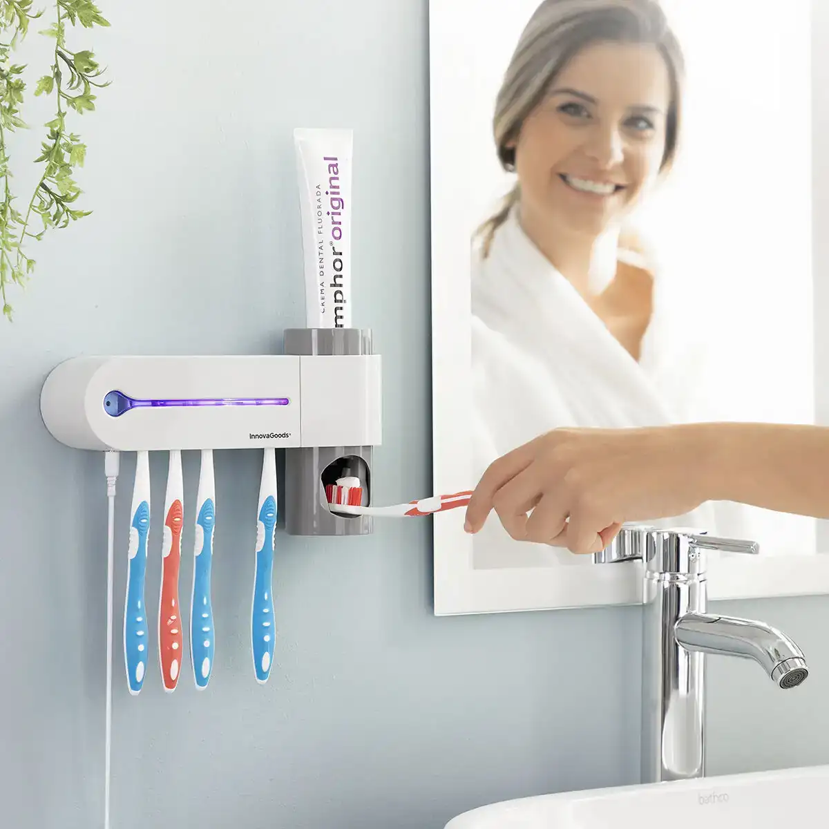 Sterilisateur brosse a dents uv avec support et distributeur de dentifrice smiluv innovagoods_3161. Entrez dans le Monde de DIAYTAR COTE D'IVOIRE - Où Chaque Article Raconte une Histoire Unique. Explorez notre boutique en ligne pour dénicher des trésors qui incarnent l'âme du Côte d'Ivoire.