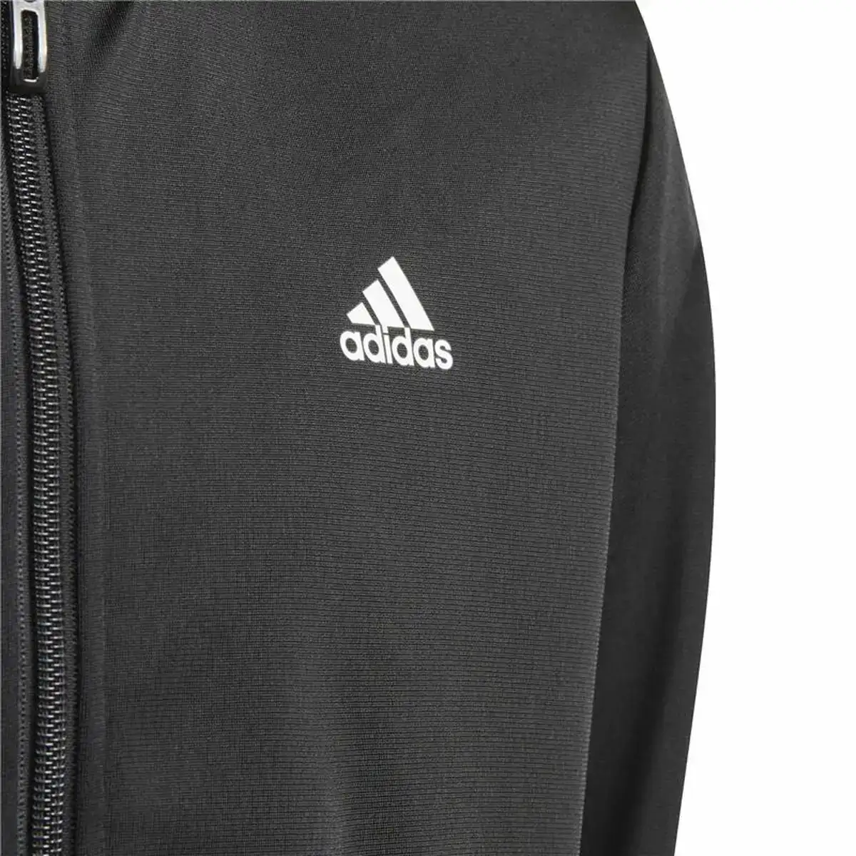 Survetement enfant adidas essentials track noir_7461. DIAYTAR COTE D'IVOIRE - Votre Passage vers la Découverte. Explorez notre boutique en ligne pour trouver des trésors qui vous attendent, du traditionnel à l'avant-garde.