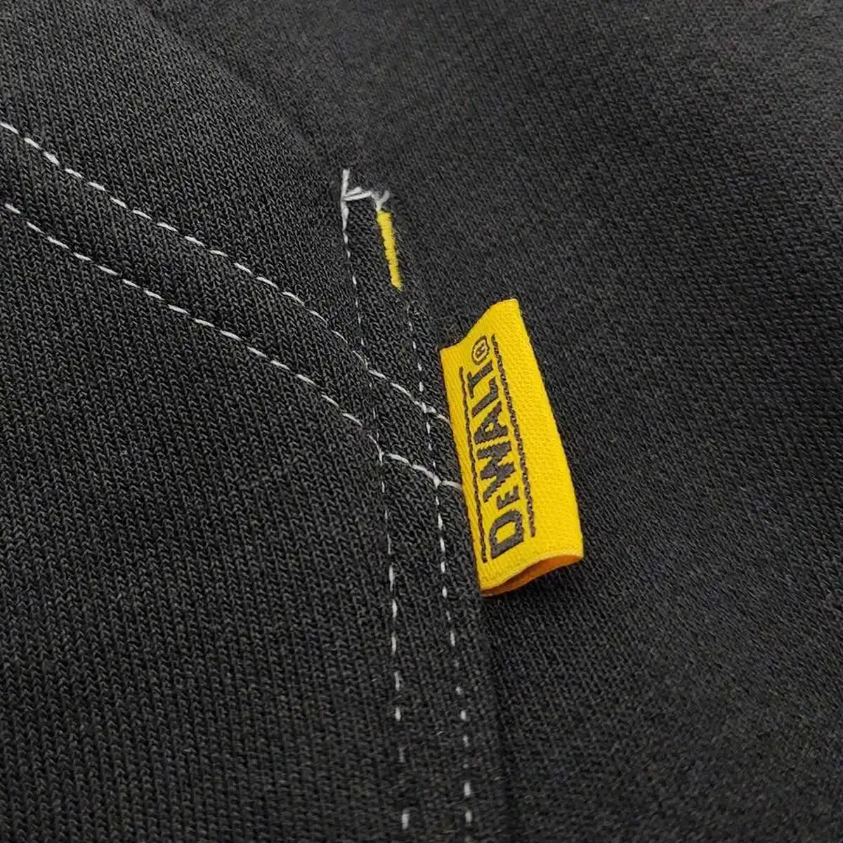 Sweat a capuche dewalt xxl noir_6309. DIAYTAR COTE D'IVOIRE - Là où Chaque Clic Compte. Parcourez notre boutique en ligne et laissez-vous guider vers des trouvailles uniques qui enrichiront votre quotidien.