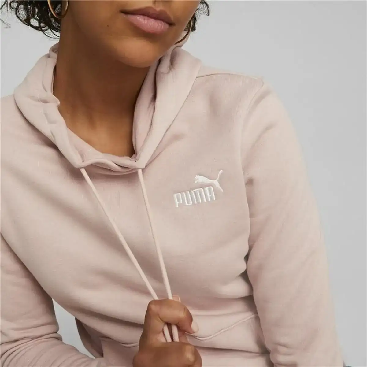 Sweat a capuche femme puma rose clair_4647. DIAYTAR COTE D'IVOIRE - Votre Destination pour un Shopping Réfléchi. Découvrez notre gamme variée et choisissez des produits qui correspondent à vos valeurs et à votre style de vie.