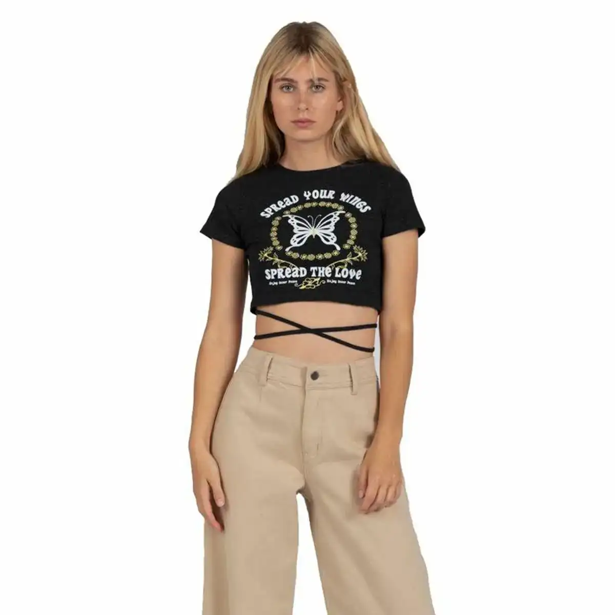 T shirt a manches courtes femme 24colours noir_9927. Entrez dans le Monde de DIAYTAR COTE D'IVOIRE - Où Chaque Produit Raconte une Histoire Unique. Explorez notre sélection et laissez-vous transporter par des récits à travers les articles que vous choisissez.