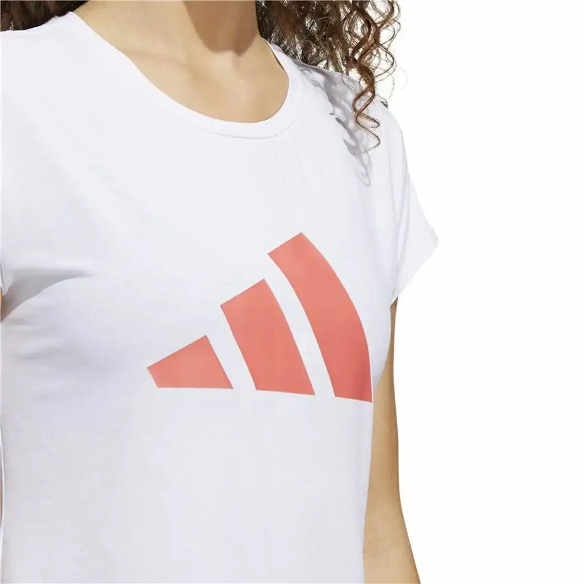 T shirt a manches courtes femme adidas training 3b blanc_8780. DIAYTAR COTE D'IVOIRE - Votre Boutique en Ligne, Votre Identité. Naviguez à travers notre plateforme et choisissez des articles qui expriment qui vous êtes et ce que vous chérissez.