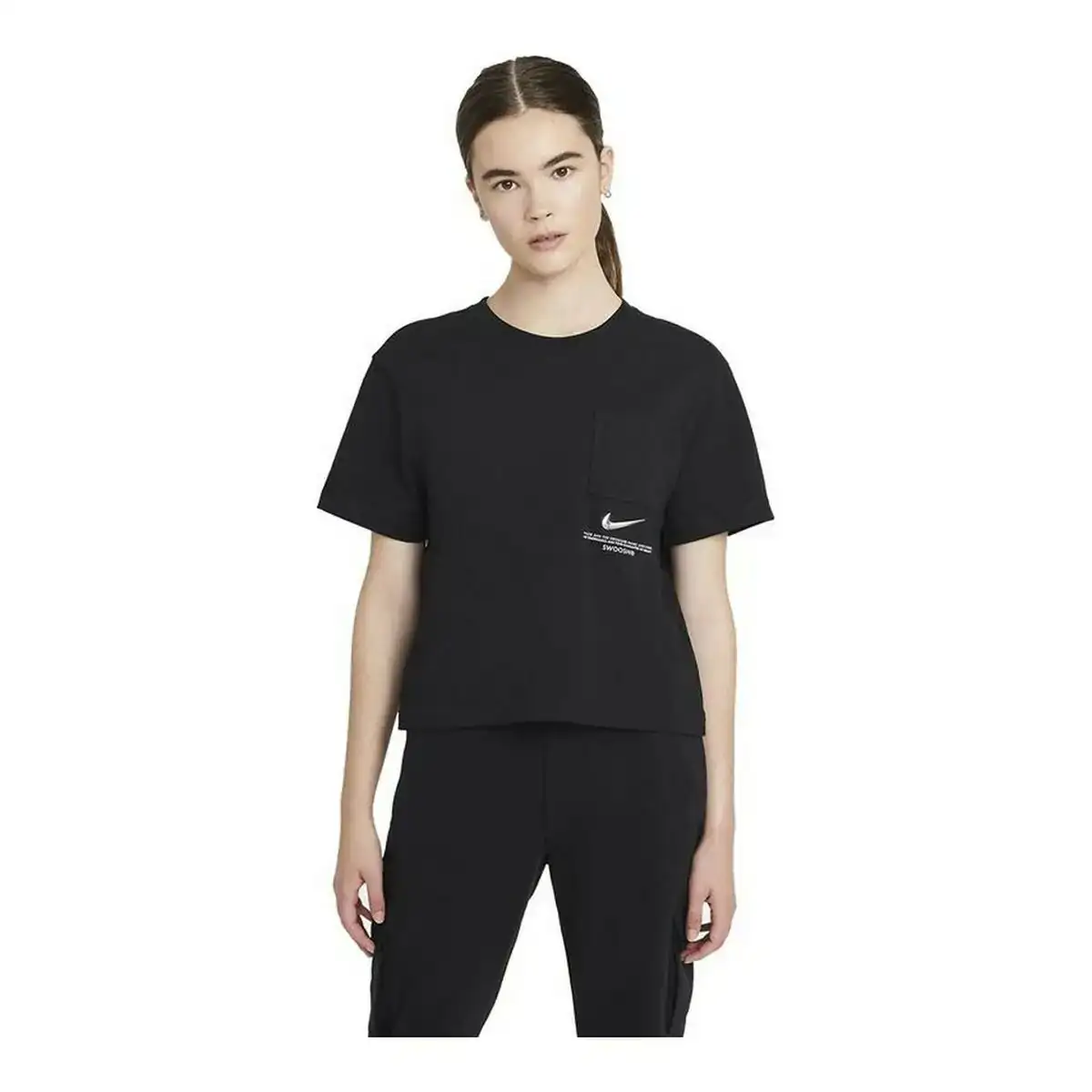 T shirt a manches courtes femme nike sportswear swoosh noir_1082. DIAYTAR COTE D'IVOIRE - L'Univers de l'Élégance Accessible. Plongez dans notre catalogue et choisissez des produits qui allient sophistication et accessibilité pour un shopping exquis.