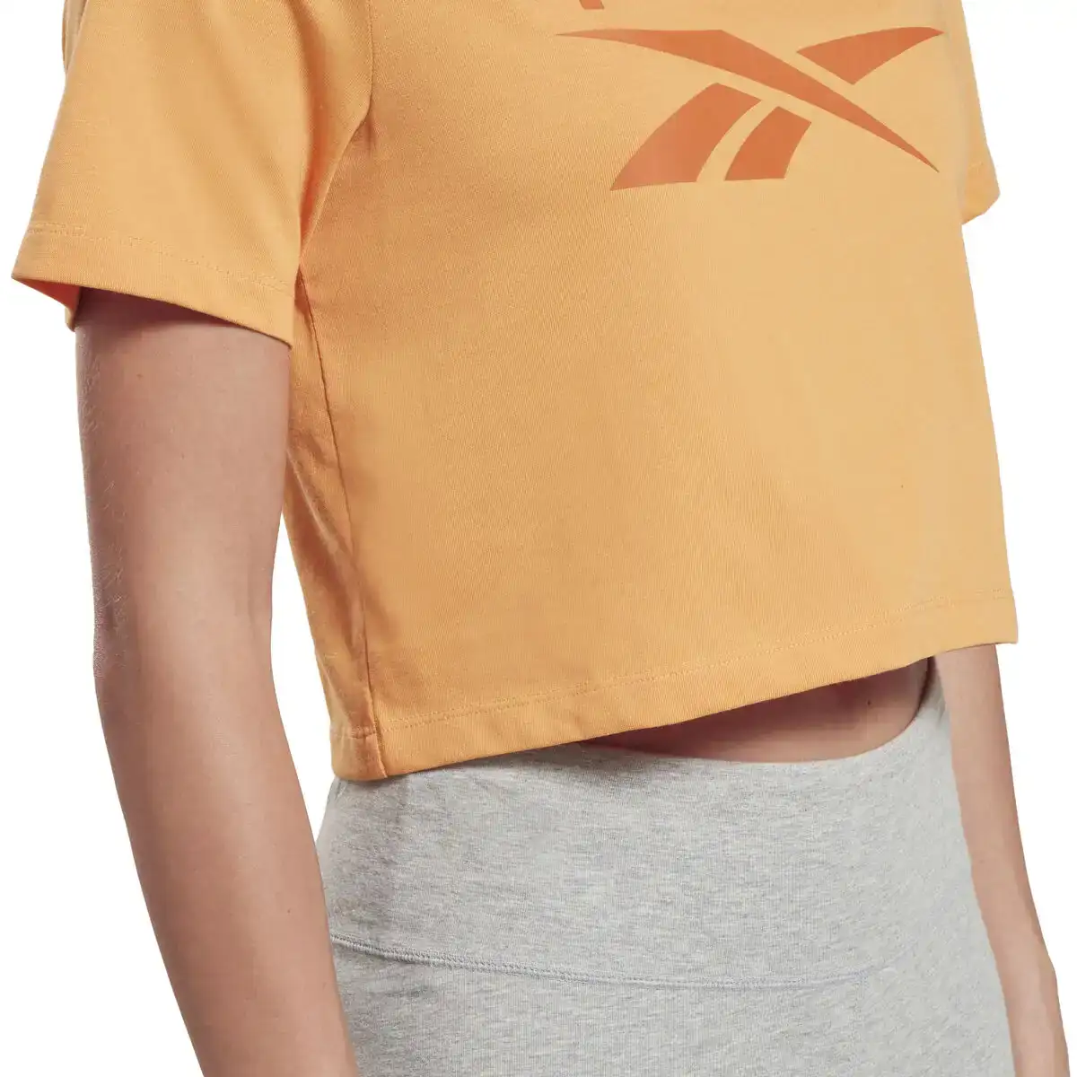 T shirt a manches courtes femme reebok ri bl crop tee ht6206 orange_5227. DIAYTAR COTE D'IVOIRE - Votre Passage vers l'Élégance Abordable. Explorez notre collection où chaque produit est choisi pour sa qualité et son accessibilité, incarnant ainsi l'essence du Côte d'Ivoire.