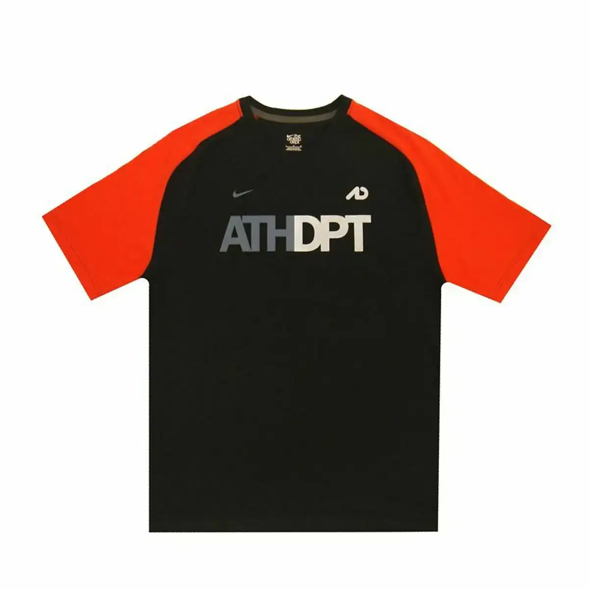 T shirt a manches courtes homme nike sportswear noir_6586. DIAYTAR COTE D'IVOIRE - Votre Plateforme Shopping Engagée. Explorez notre catalogue et choisissez des produits qui reflètent notre dévouement envers la qualité et la satisfaction du client.
