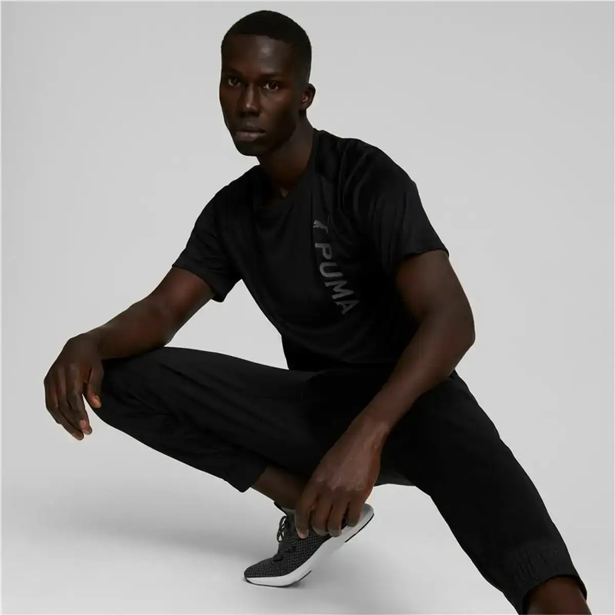 T shirt a manches courtes homme puma fit noir homme_5041. DIAYTAR COTE D'IVOIRE - Où Chaque Produit a sa Place. Parcourez notre catalogue et choisissez des articles qui s'intègrent parfaitement à votre style et à votre espace.