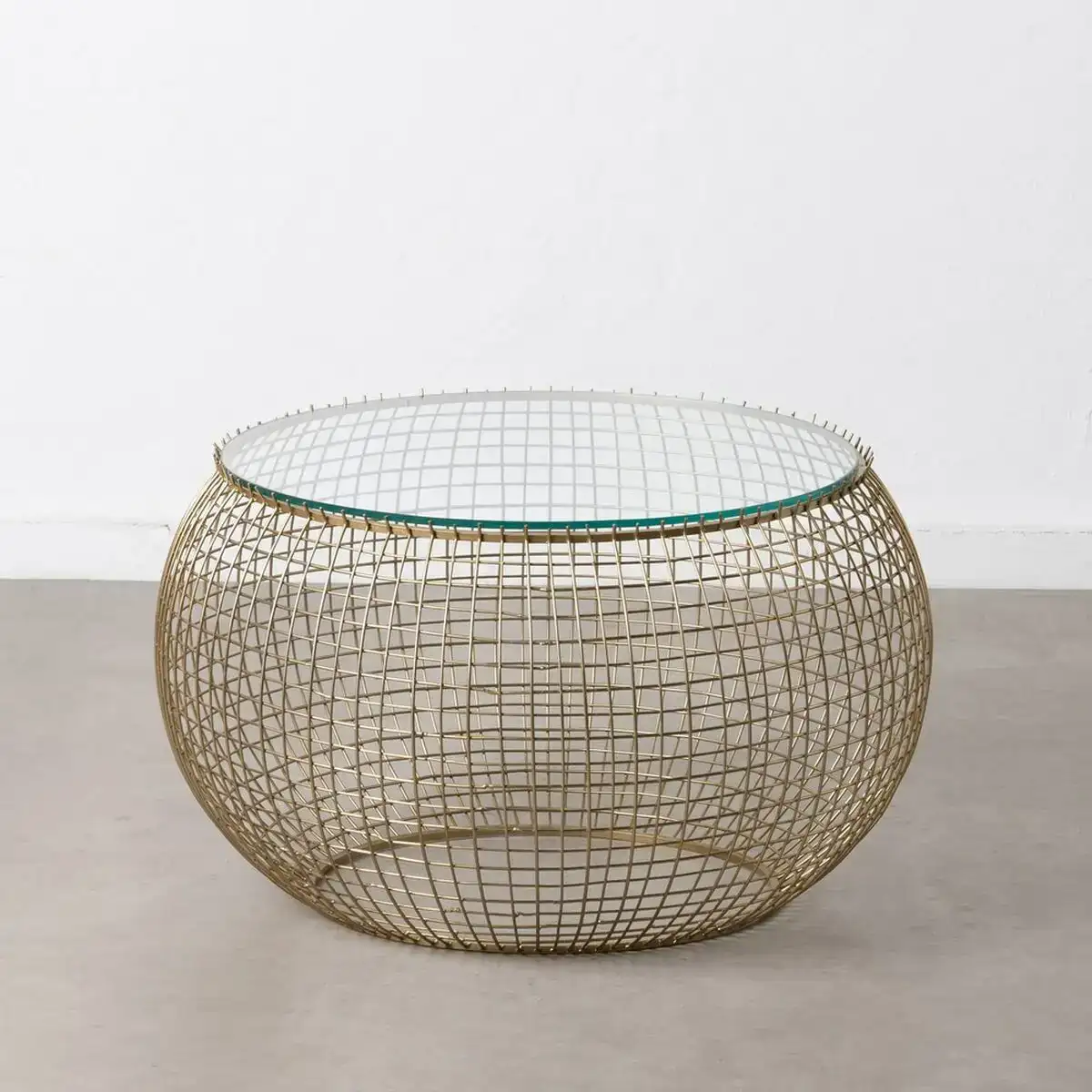 Table basse 74 x 74 x 44 cm verre fer_2699. DIAYTAR COTE D'IVOIRE - Où Chaque Produit est une Histoire à Raconter. Découvrez notre sélection de produits qui vous permettent de créer votre propre récit à travers vos achats.