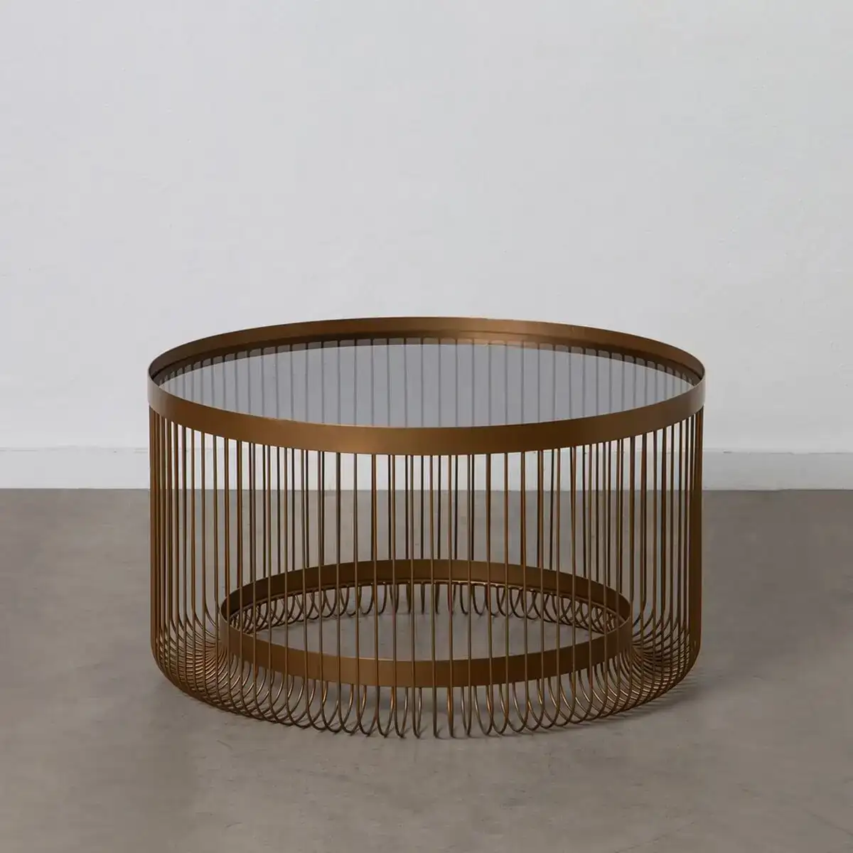 Table basse 81 x 81 x 45 5 cm verre metal_7474. DIAYTAR COTE D'IVOIRE - Votre Plaisir Shopping à Portée de Clic. Explorez notre boutique en ligne et trouvez des produits qui ajoutent une touche de bonheur à votre vie quotidienne.