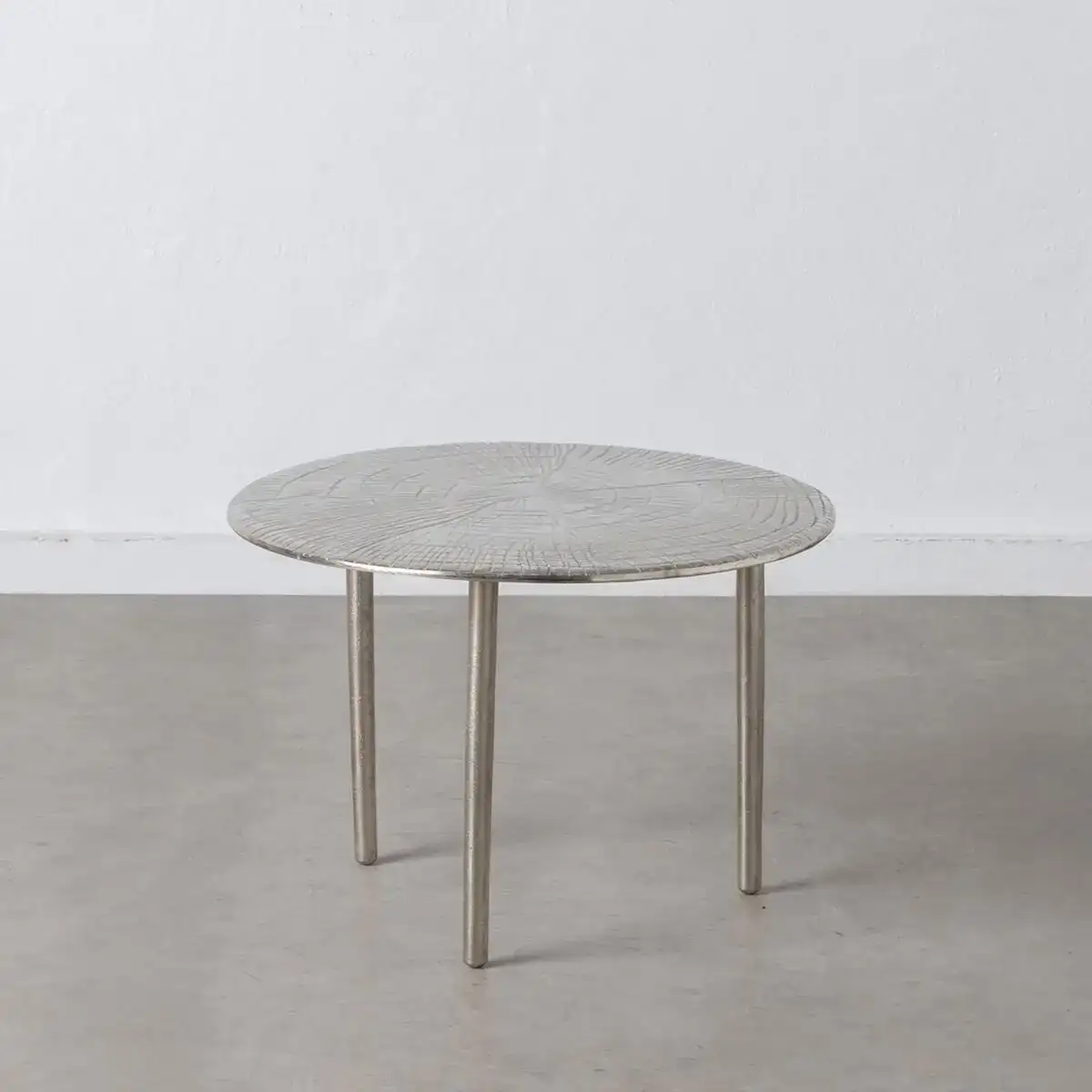Table basse aluminium 60 x 60 x 40 cm_7430. DIAYTAR COTE D'IVOIRE - L'Art du Shopping Distinctif. Naviguez à travers notre gamme soigneusement sélectionnée et choisissez des produits qui définissent votre mode de vie.
