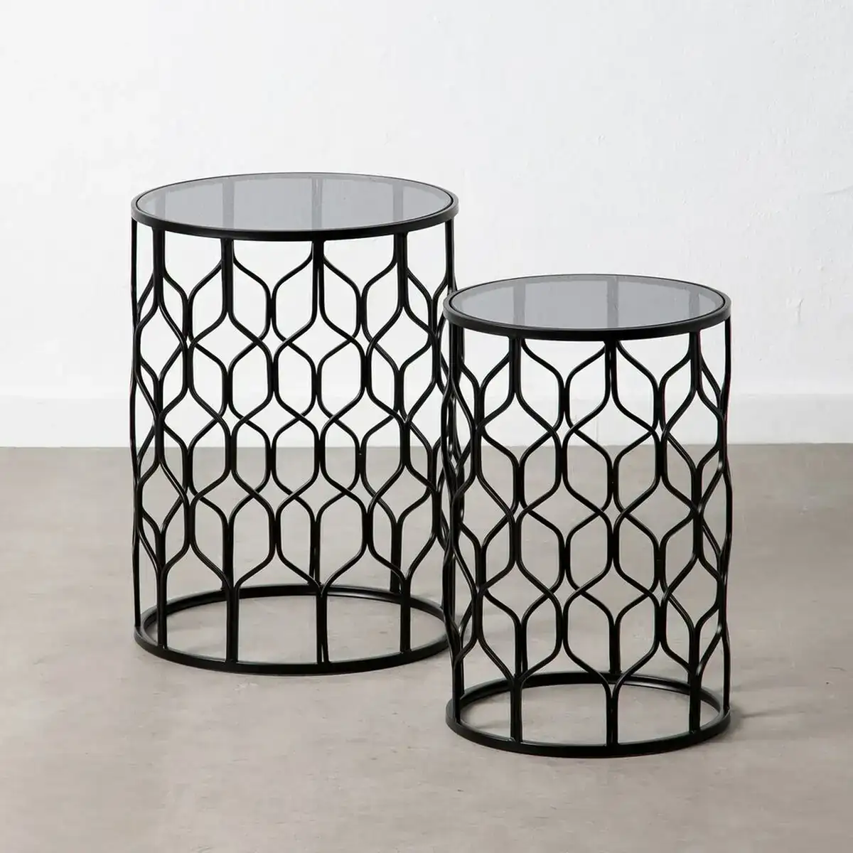Table d appoint 41 x 41 x 56 cm verre noir metal 2 unites _9962. DIAYTAR COTE D'IVOIRE - L'Art de Vivre l'Excellence au Quotidien. Explorez notre gamme et choisissez des produits qui ajoutent une note de prestige à votre vie.
