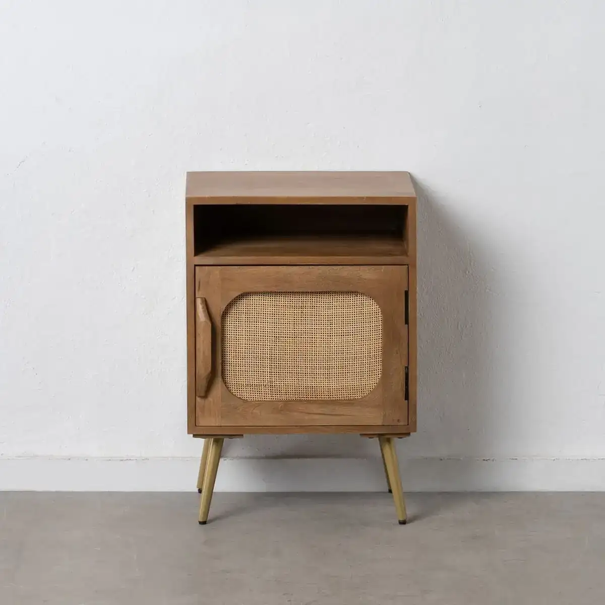 Table d appoint batari 45 x 35 x 64 cm naturel bois_8562. DIAYTAR COTE D'IVOIRE - Votre Pass vers la Découverte. Explorez notre boutique en ligne et plongez dans un voyage à travers des produits authentiques et contemporains, tous réunis sous un même toit.