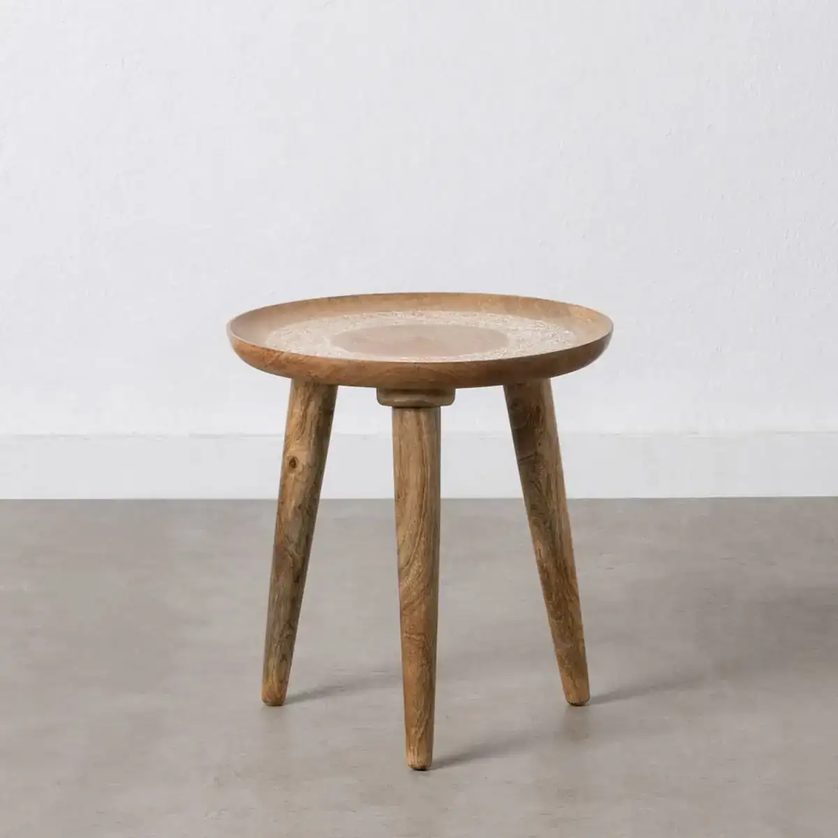 Table d appoint naturel blanc bois de manguier 38 x 38 x 40 cm_9002. DIAYTAR COTE D'IVOIRE - Là où Vos Rêves Prendent Forme. Plongez dans notre catalogue diversifié et trouvez des produits qui enrichiront votre quotidien, du pratique à l'exceptionnel.