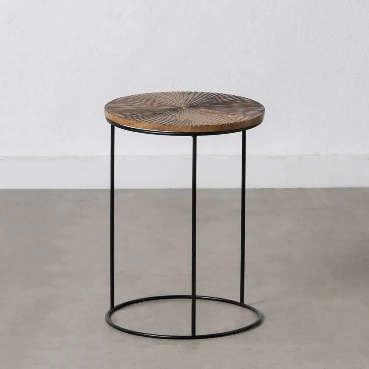 Table d appoint naturel noir metal bois 30 x 30 x 42 cm_1374. DIAYTAR COTE D'IVOIRE - L'Art de Vivre l'Excellence au Quotidien. Explorez notre gamme et choisissez des produits qui ajoutent une note de prestige à votre vie.