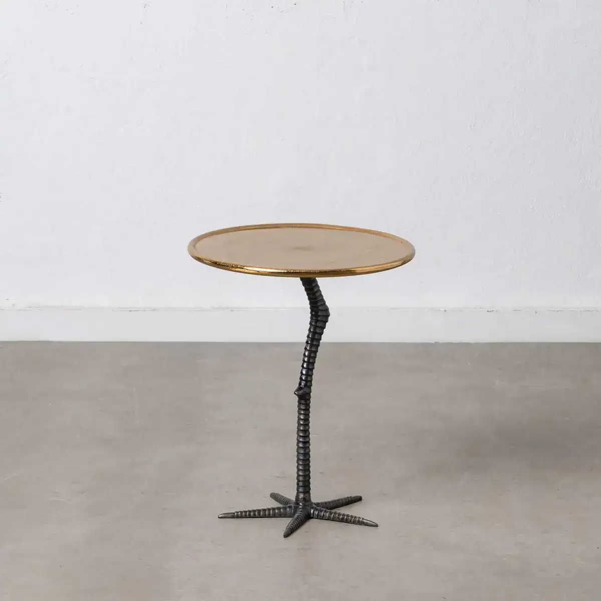 Table d appoint noir dore metal aluminium 39 x 39 x 48 cm_2535. Bienvenue sur DIAYTAR COTE D'IVOIRE - Où Choisir Rime avec Qualité. Explorez notre gamme diversifiée et découvrez des articles conçus pour répondre à vos attentes élevées.